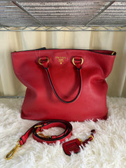 Borsa Tote Prada in Pelle Martellata Rossa