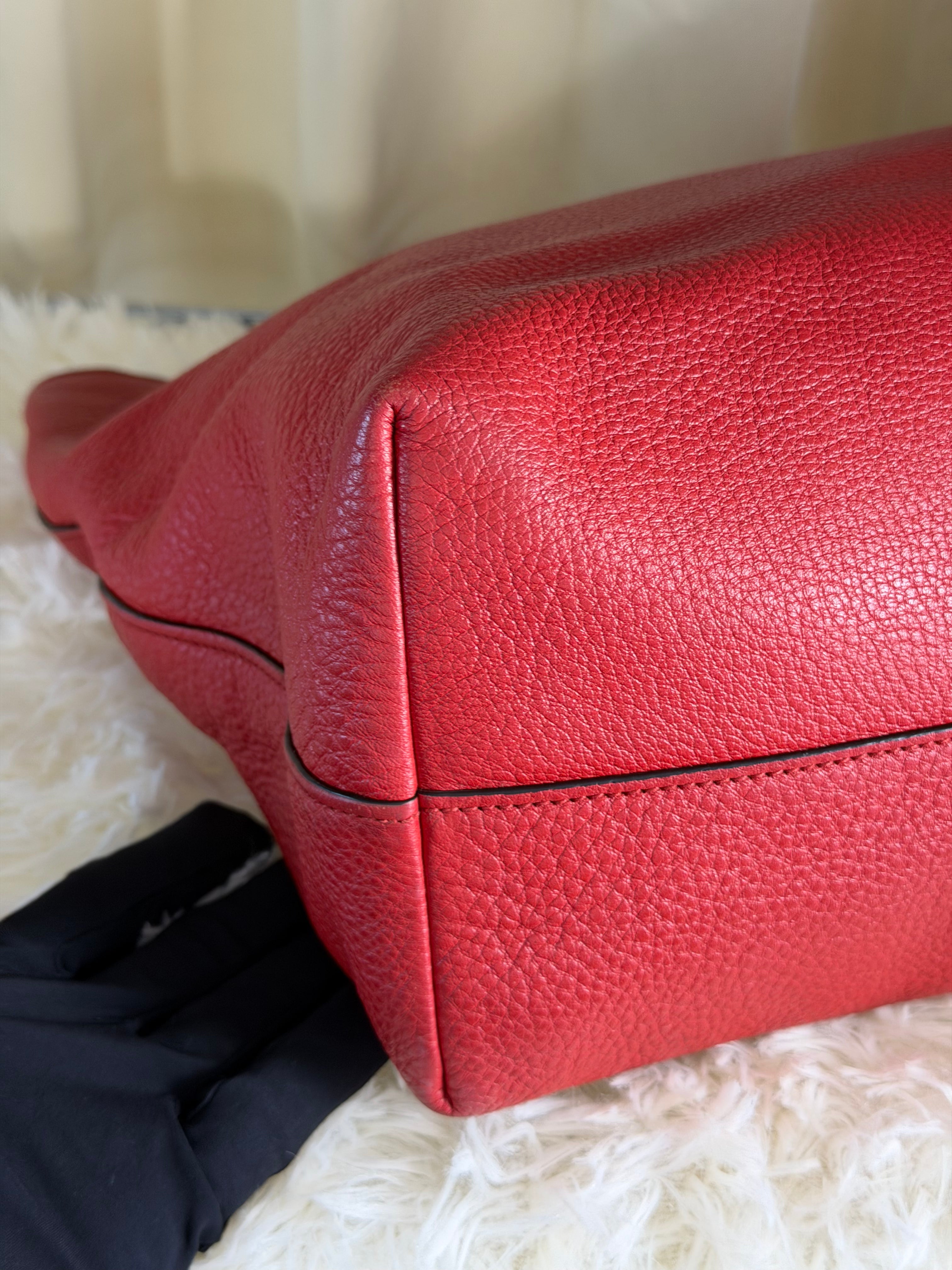 Borsa Tote Prada in Pelle Martellata Rossa