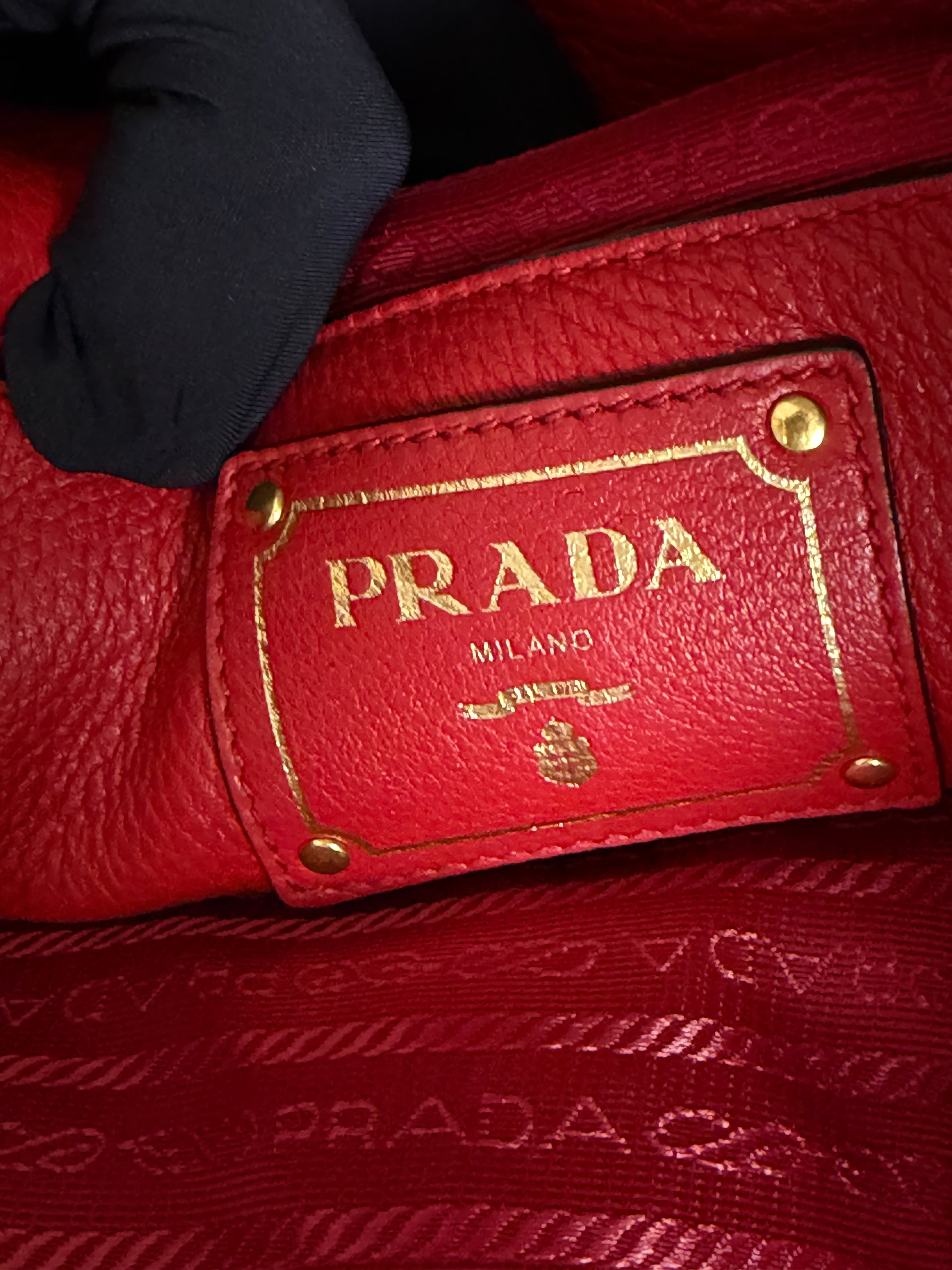 Borsa Tote Prada in Pelle Martellata Rossa