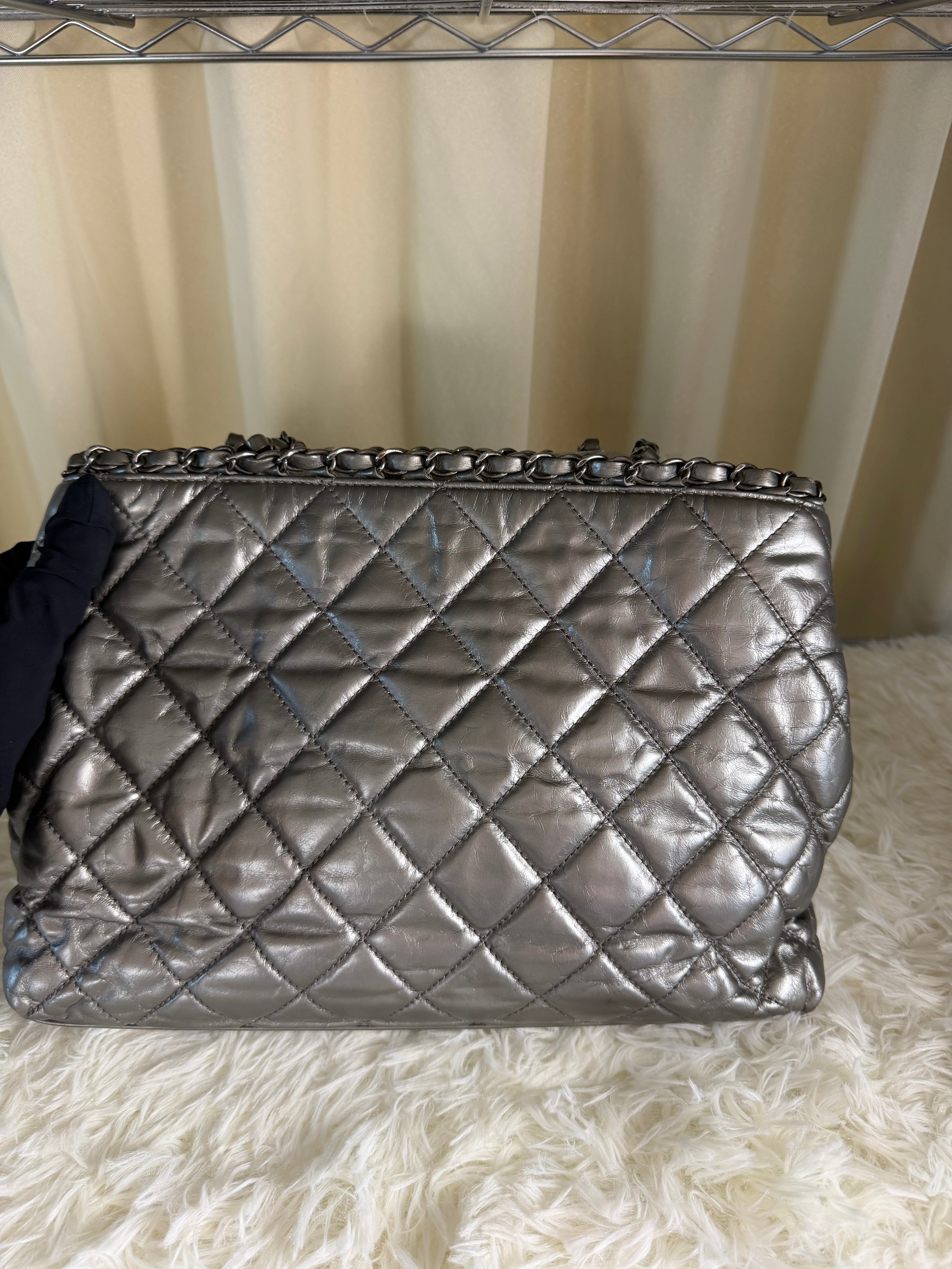 Borsa Tote Chanel Chain Me in Pelle Metallizzata