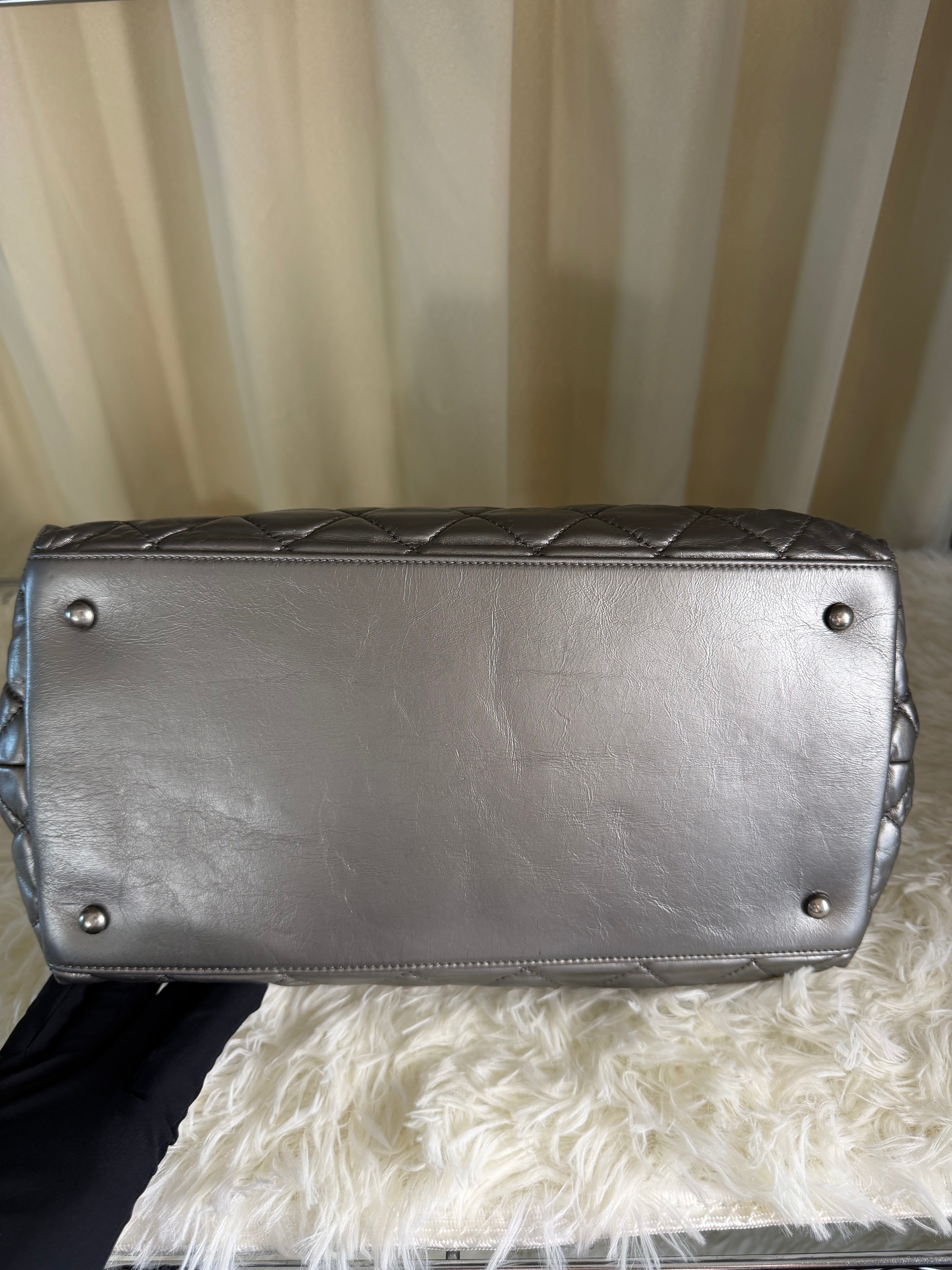Borsa Tote Chanel Chain Me in Pelle Metallizzata