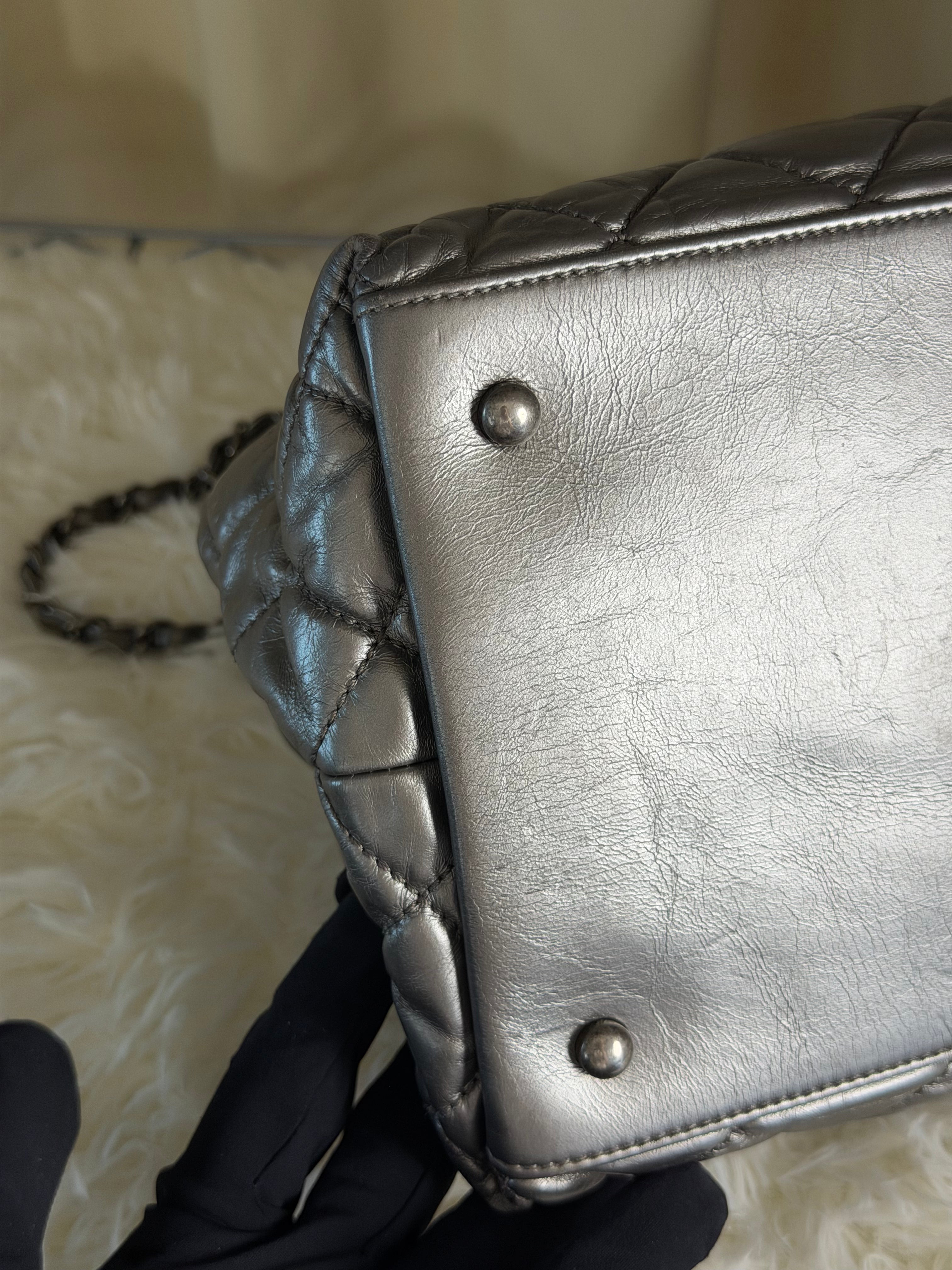 Borsa Tote Chanel Chain Me in Pelle Metallizzata