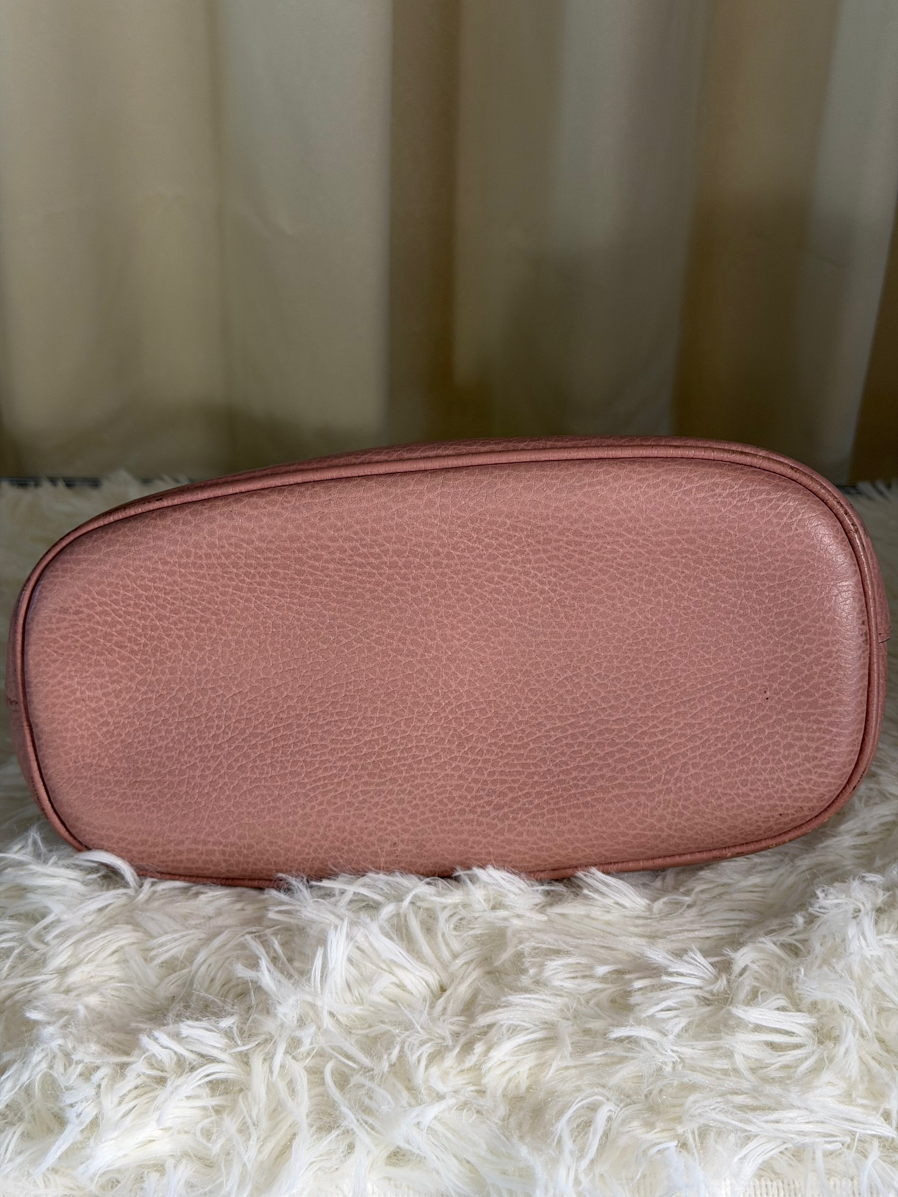 Borsa Gucci Dome in Pelle Martellata di Colore Rosa