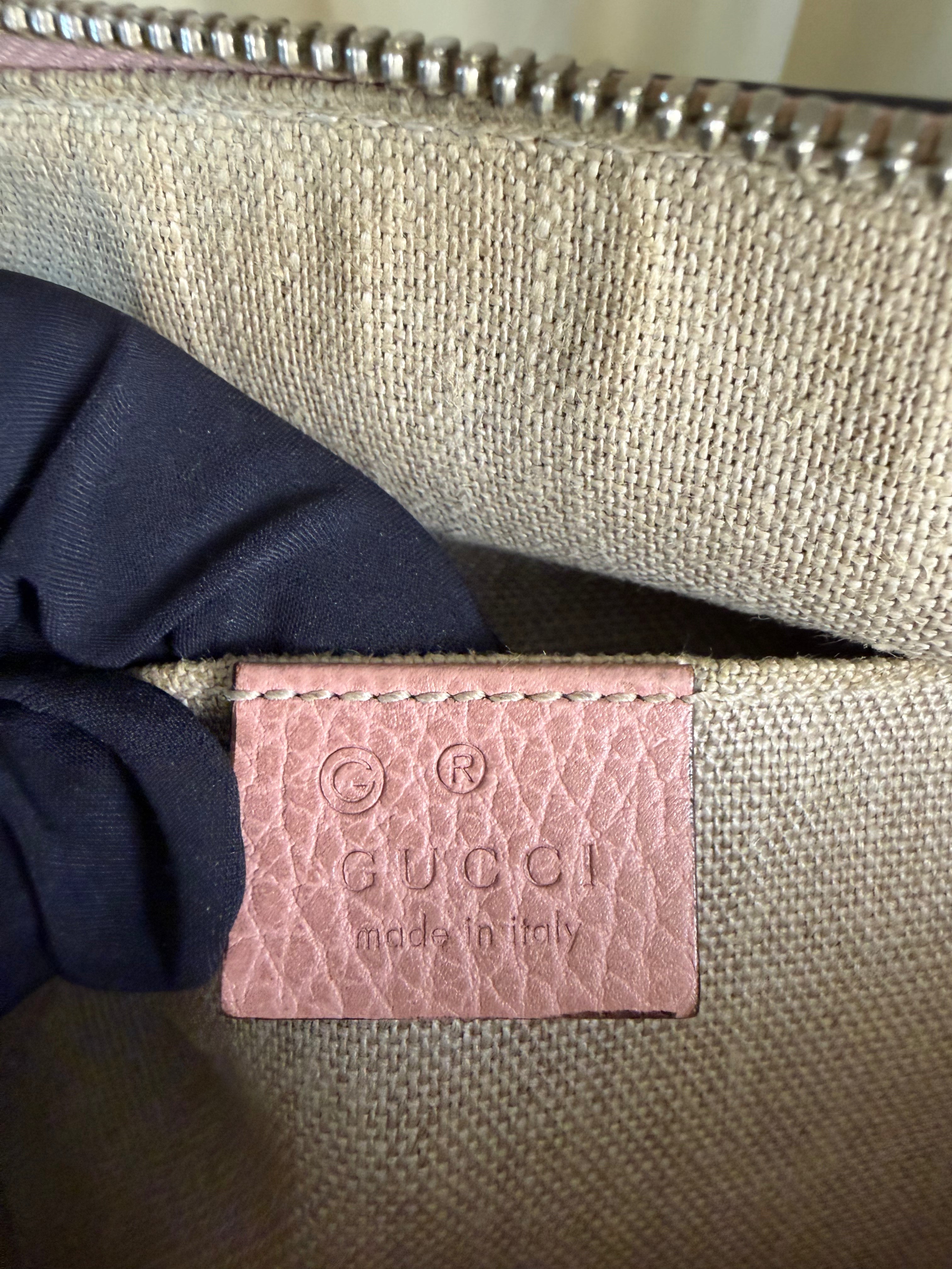 Borsa Gucci Dome in Pelle Martellata di Colore Rosa