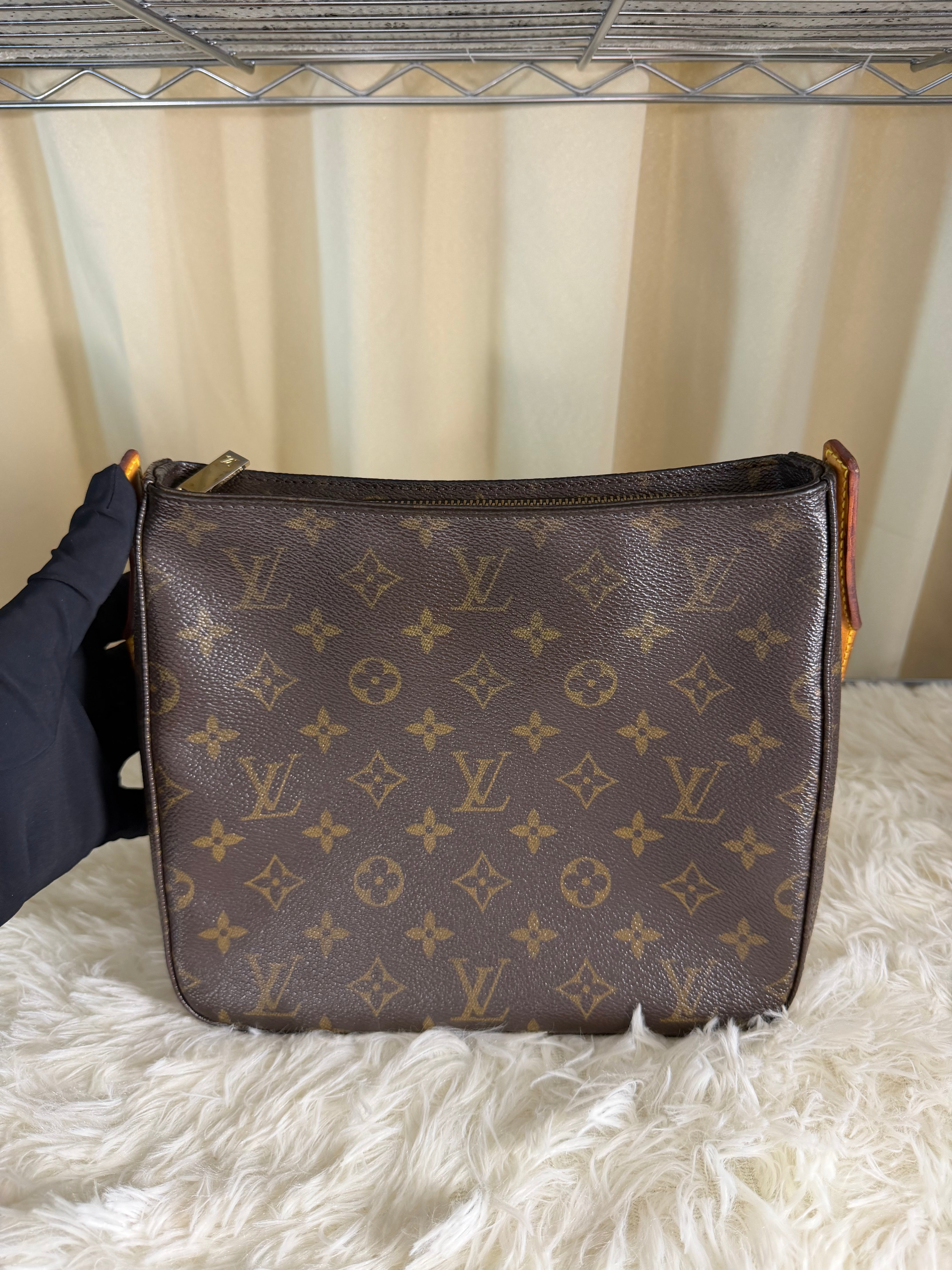 Borsa a Spalla Louis Vuitton Looping MM in Tela Monogram