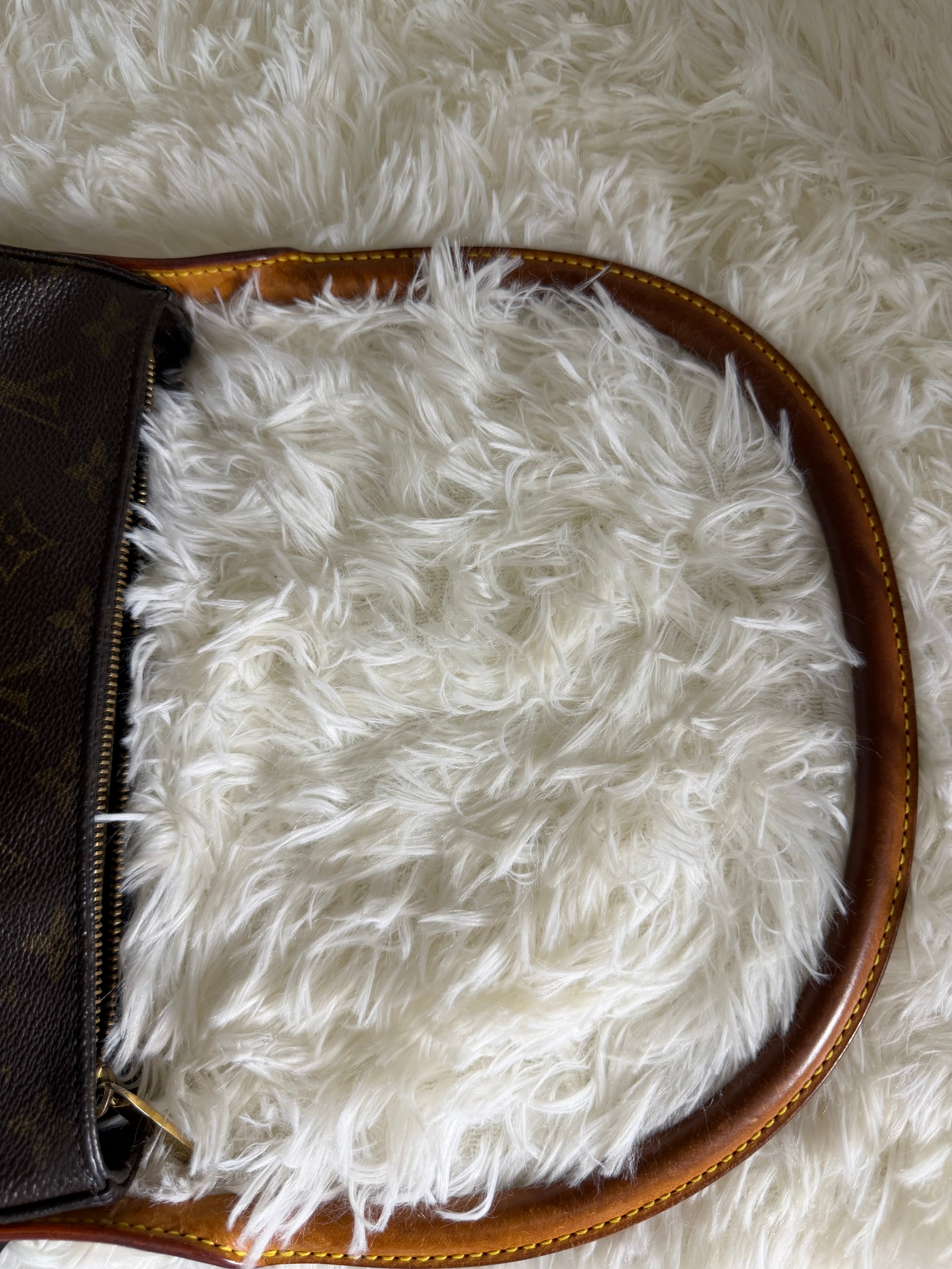 Borsa a Spalla Louis Vuitton Looping MM in Tela Monogram
