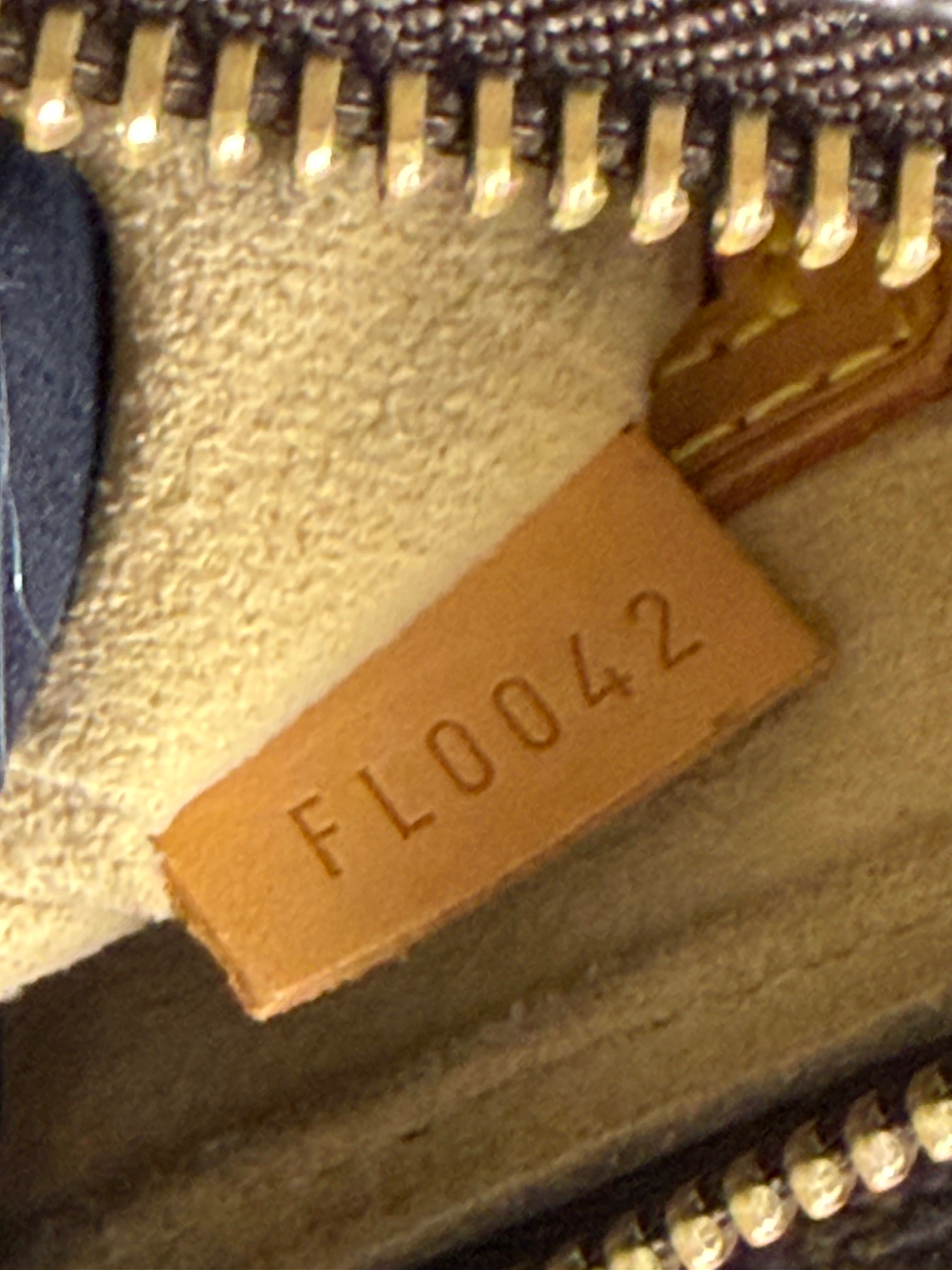 Borsa a Spalla Louis Vuitton Looping MM in Tela Monogram