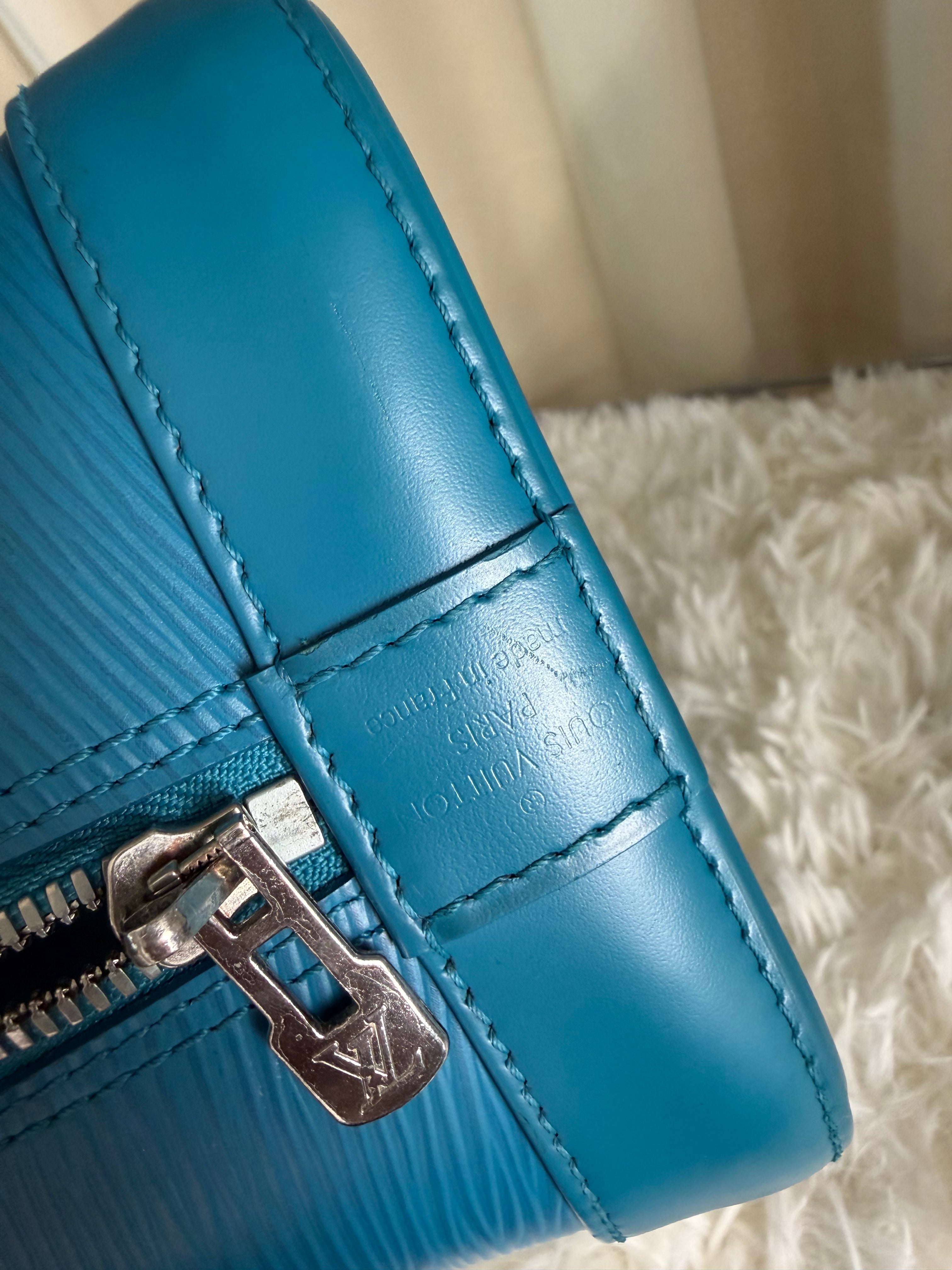 Borsa Louis Vuitton Alma in Pelle Epi di Colore Turchese