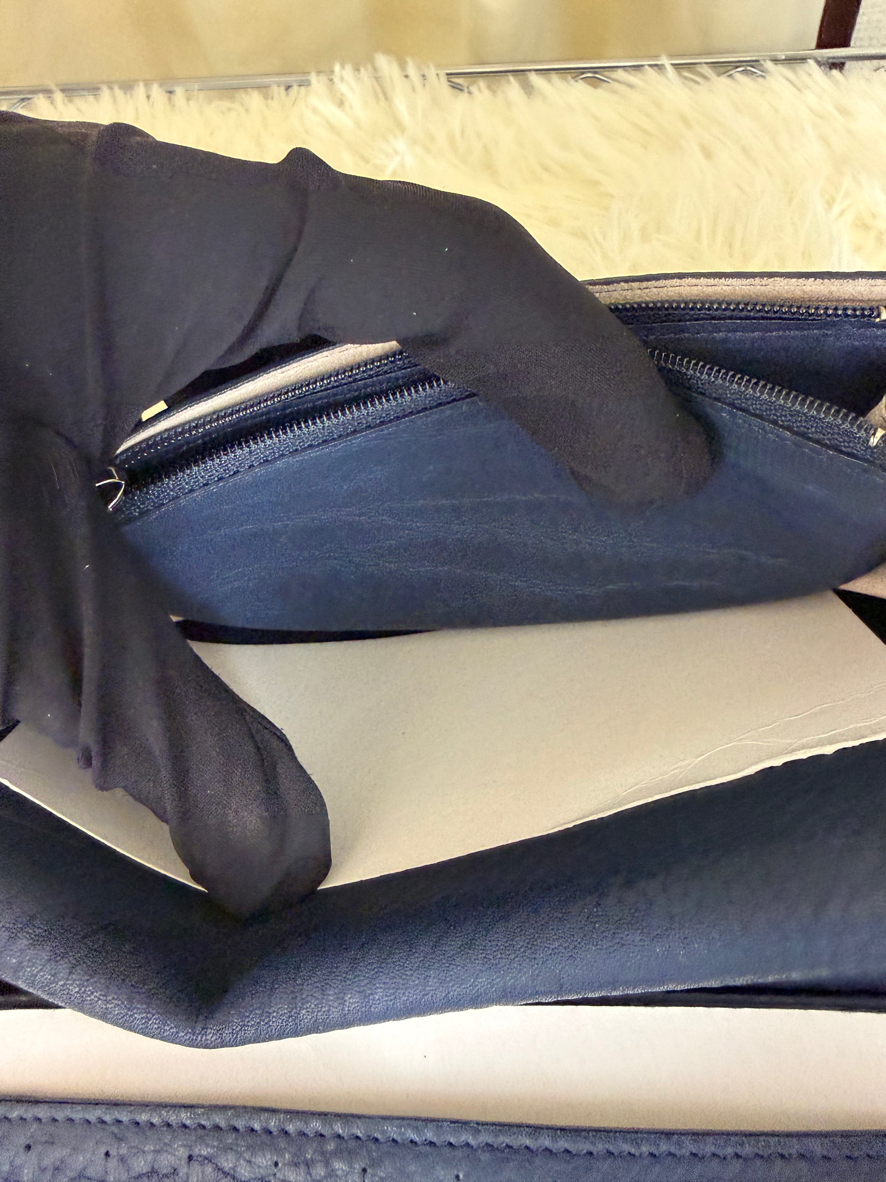 Portafoglio Lungo Chanel in Pelle Martellata Blu Navy