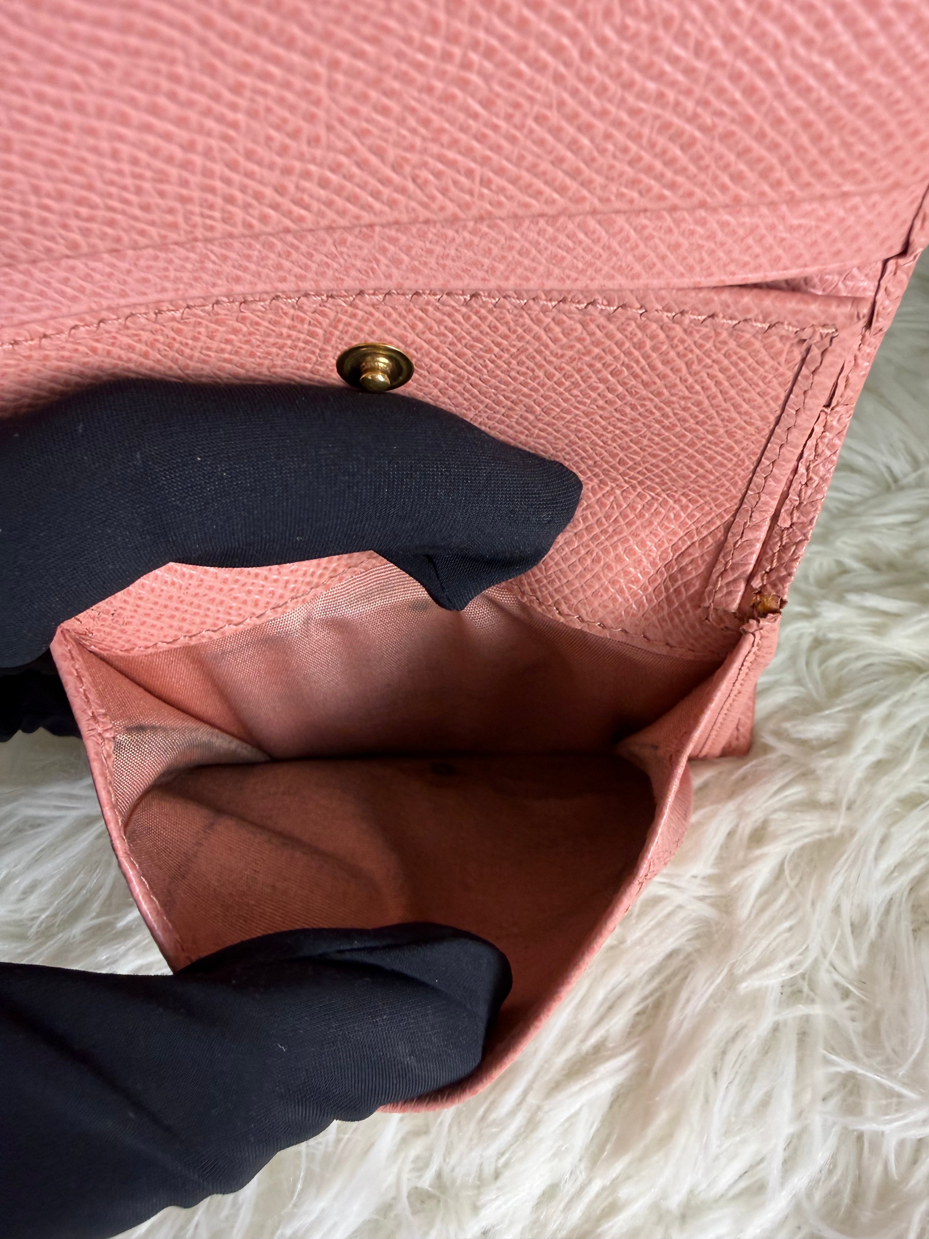 Portafoglio Compatto Salvatore Ferragamo Gancini in Pelle Rosa