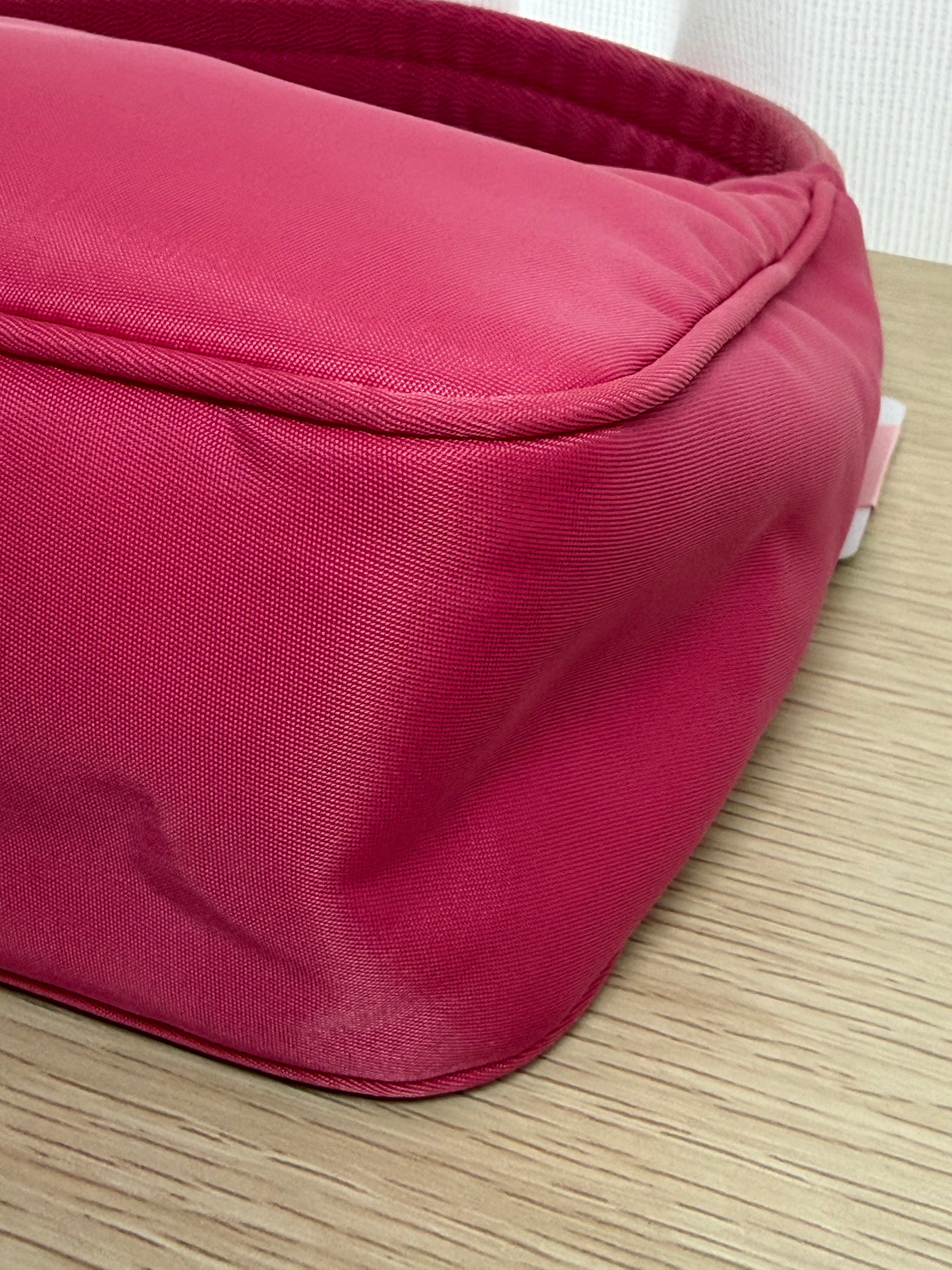 Borsa a Spalla in Nylon Fucsia di Prada