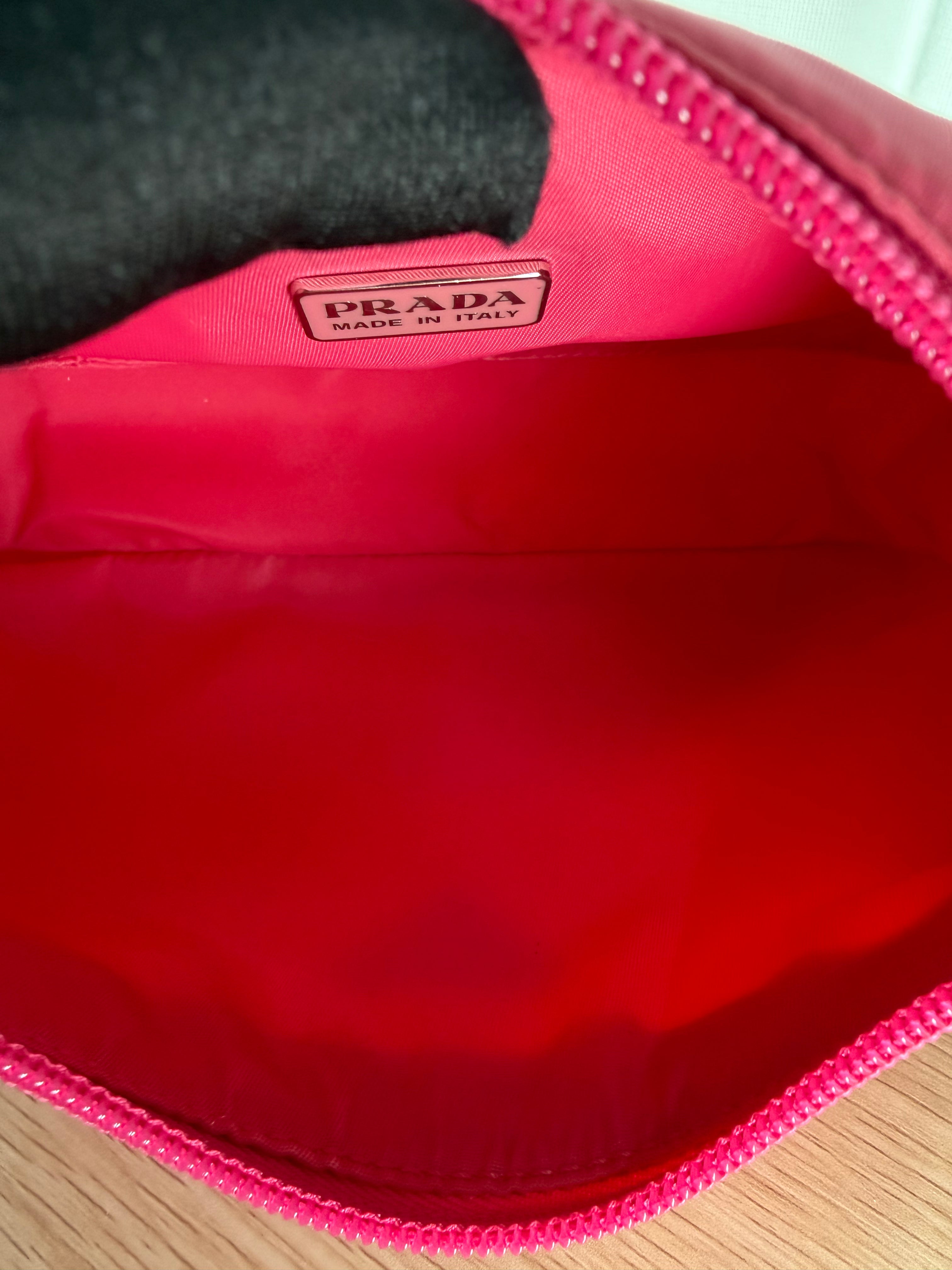 Borsa a Spalla in Nylon Fucsia di Prada