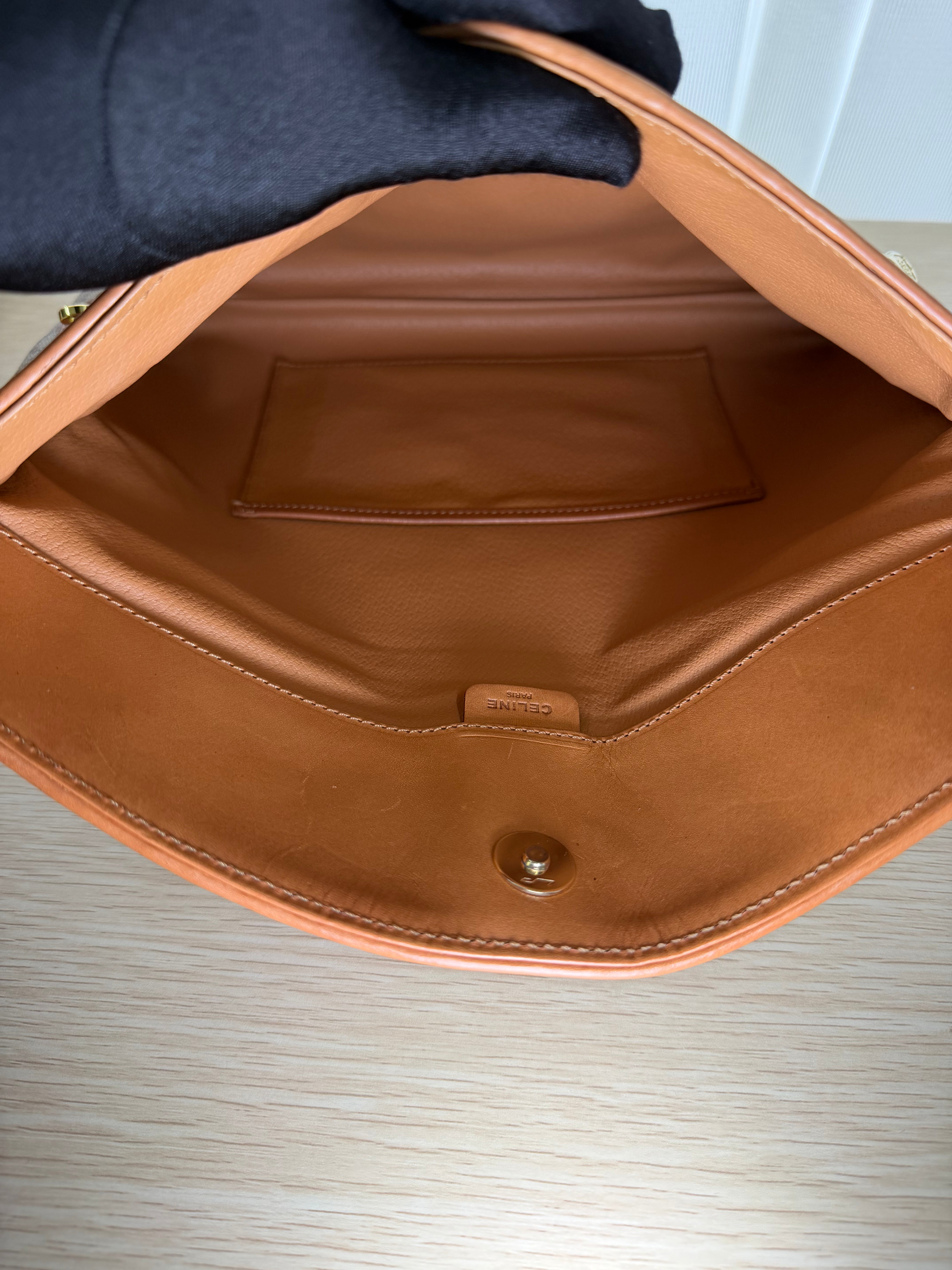 Pochette Vintage di Céline con Iconico Motivo Macadam