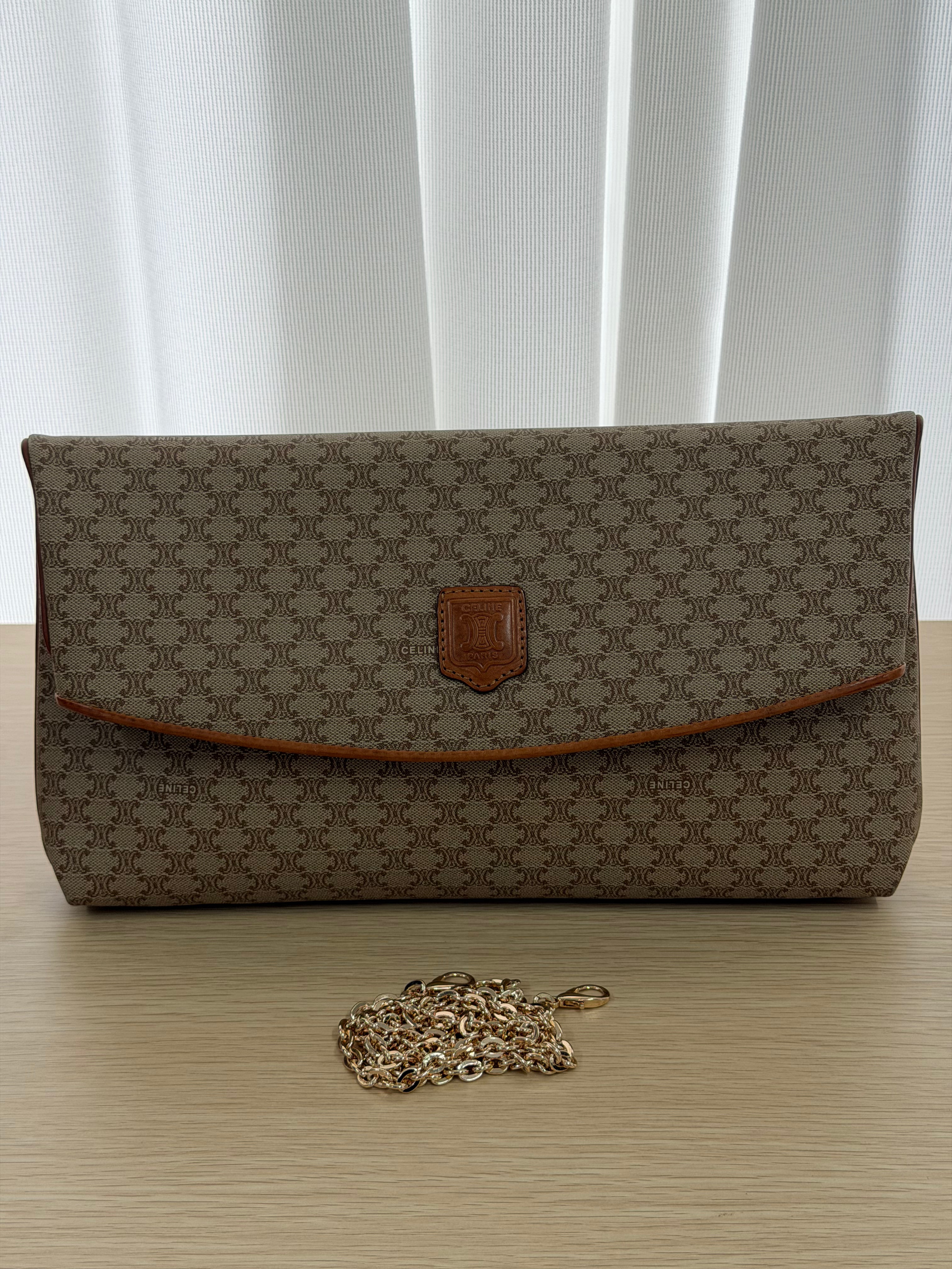 Pochette Vintage di Céline con Iconico Motivo Macadam