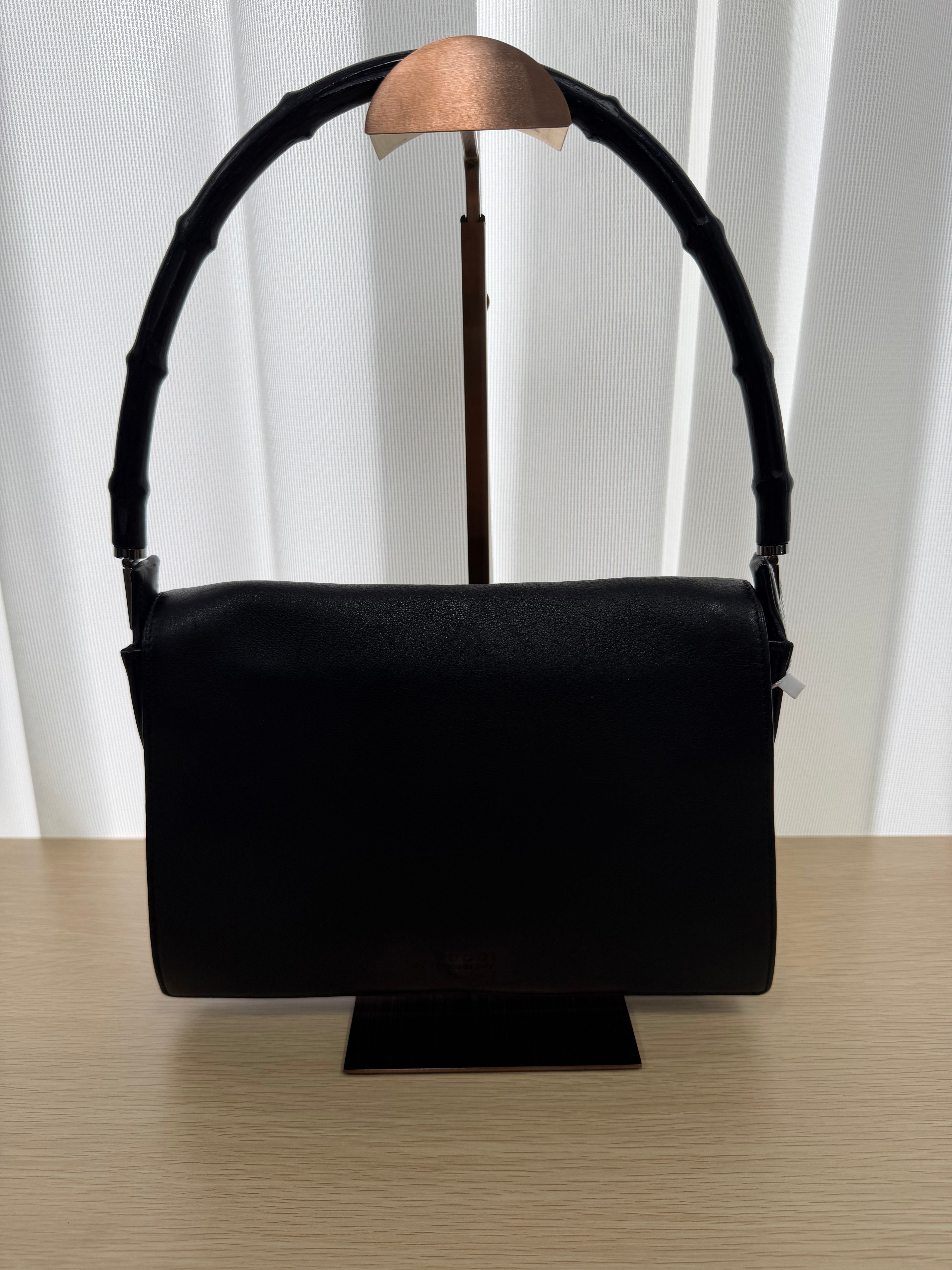 Borsa a Spalla Gucci Bamboo in Pelle Nera con Iconico Manico Rigido in Bambù