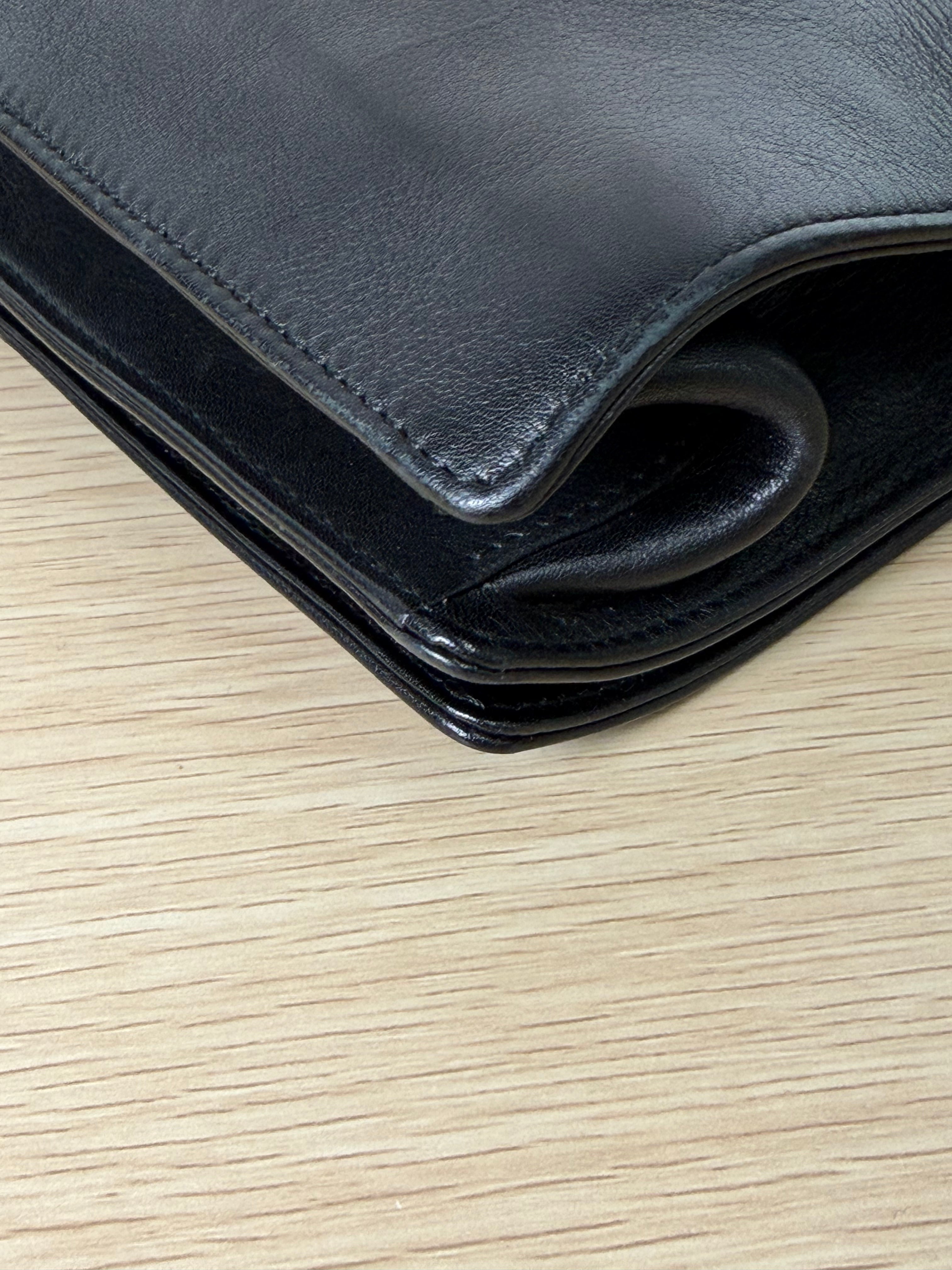 Borsa a Spalla Gucci Bamboo in Pelle Nera con Iconico Manico Rigido in Bambù