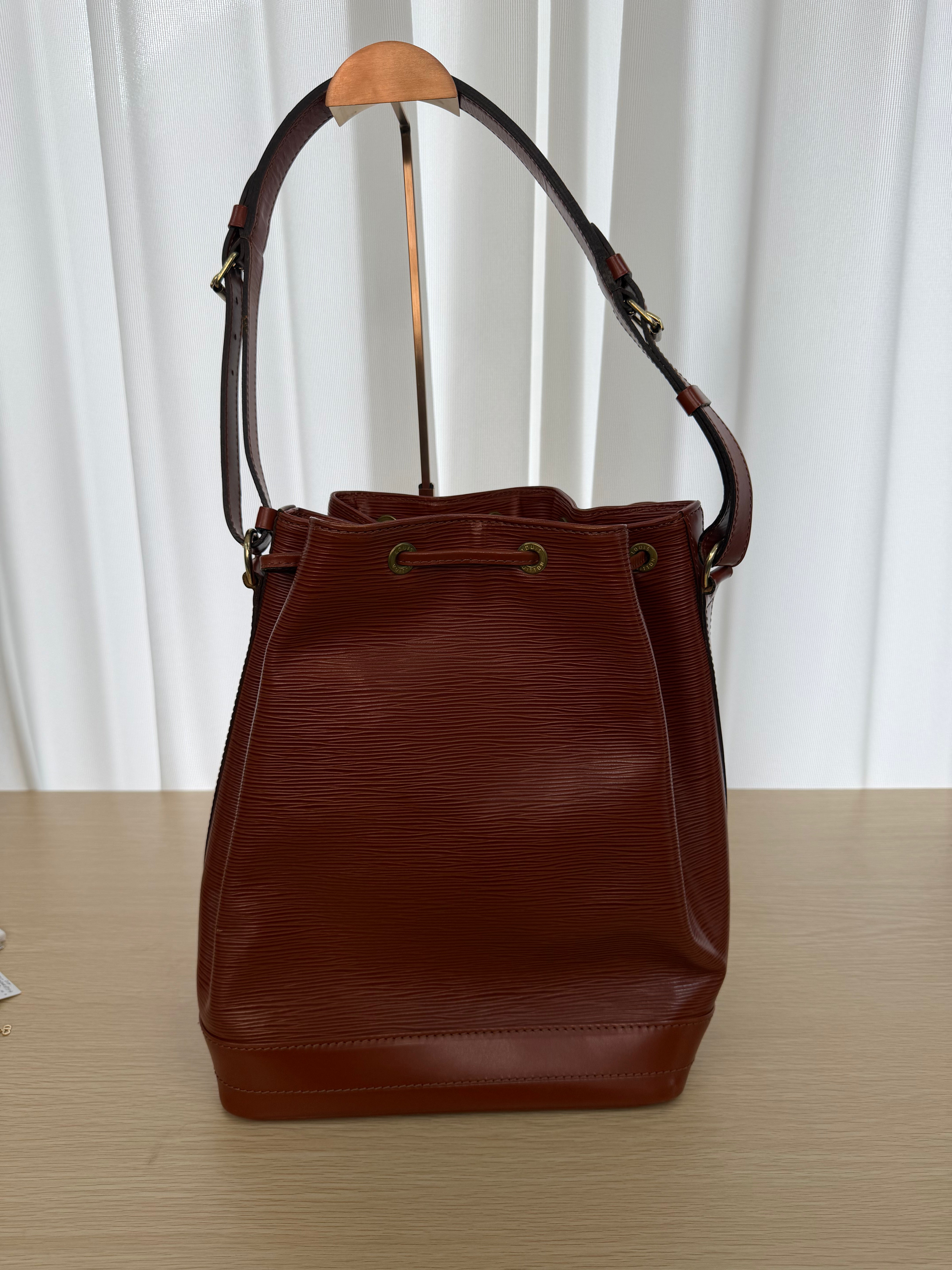Borsa a Secchiello Louis Vuitton Noé in Pelle Epi Marrone