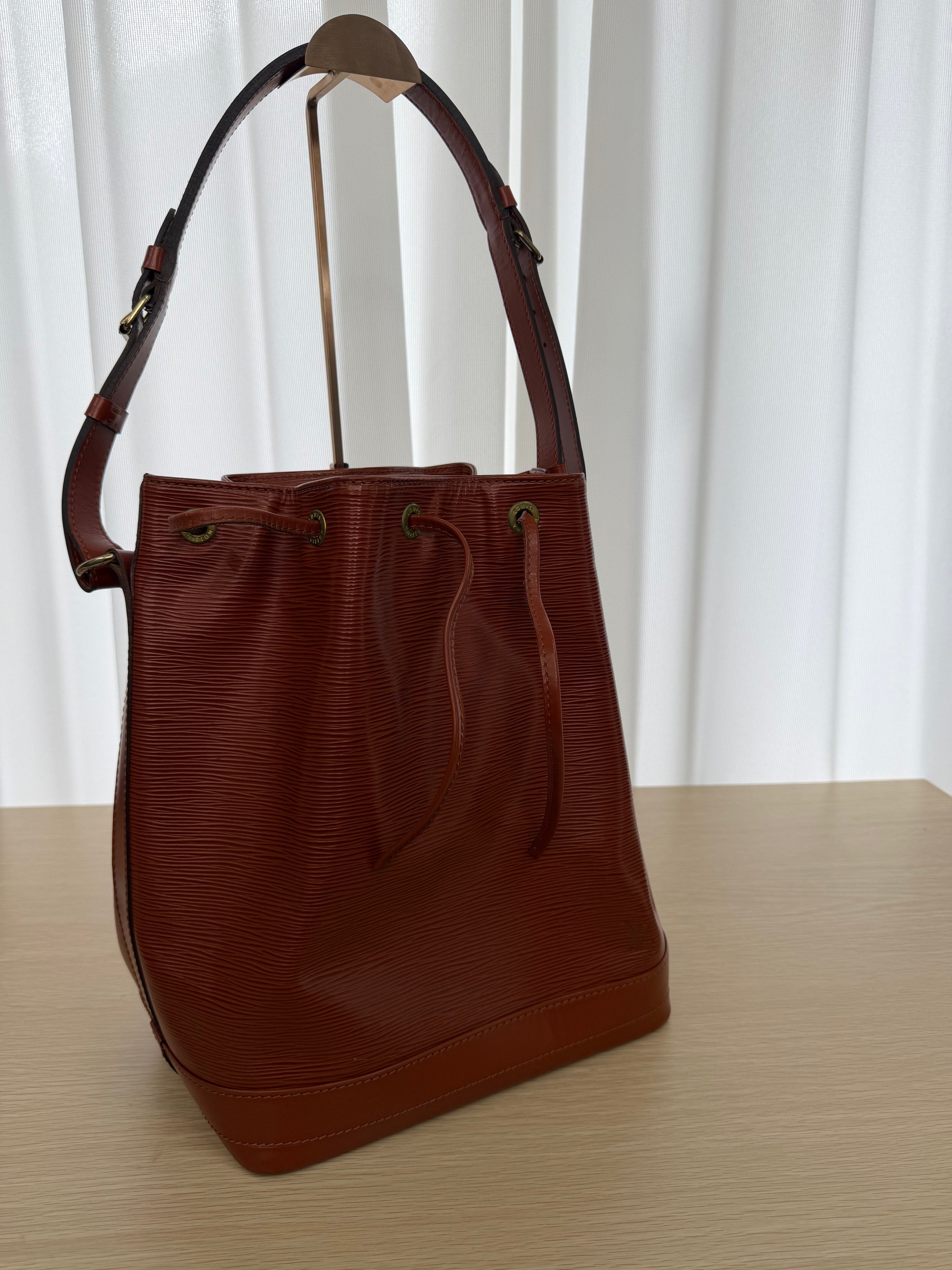 Borsa a Secchiello Louis Vuitton Noé in Pelle Epi Marrone