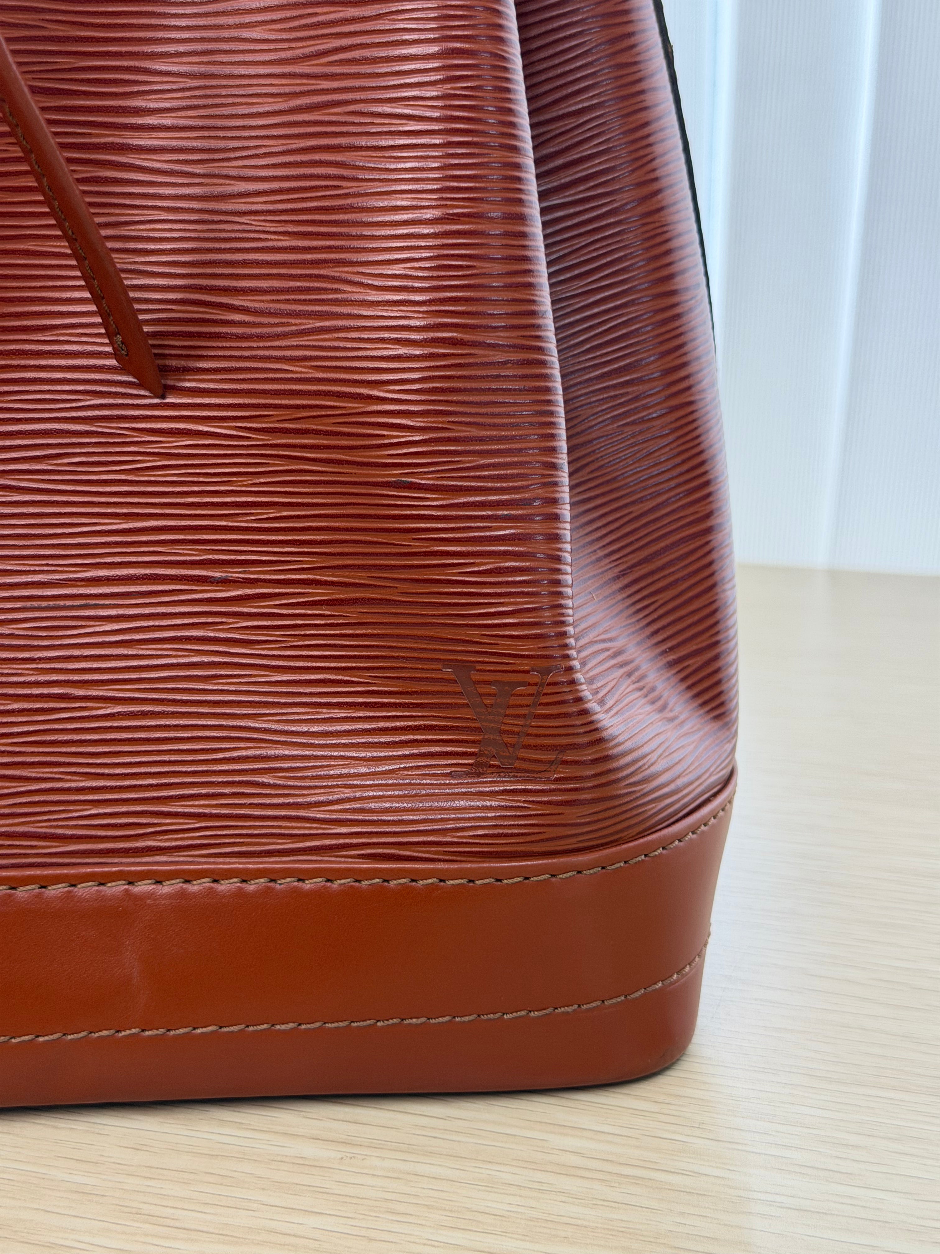 Borsa a Secchiello Louis Vuitton Noé in Pelle Epi Marrone