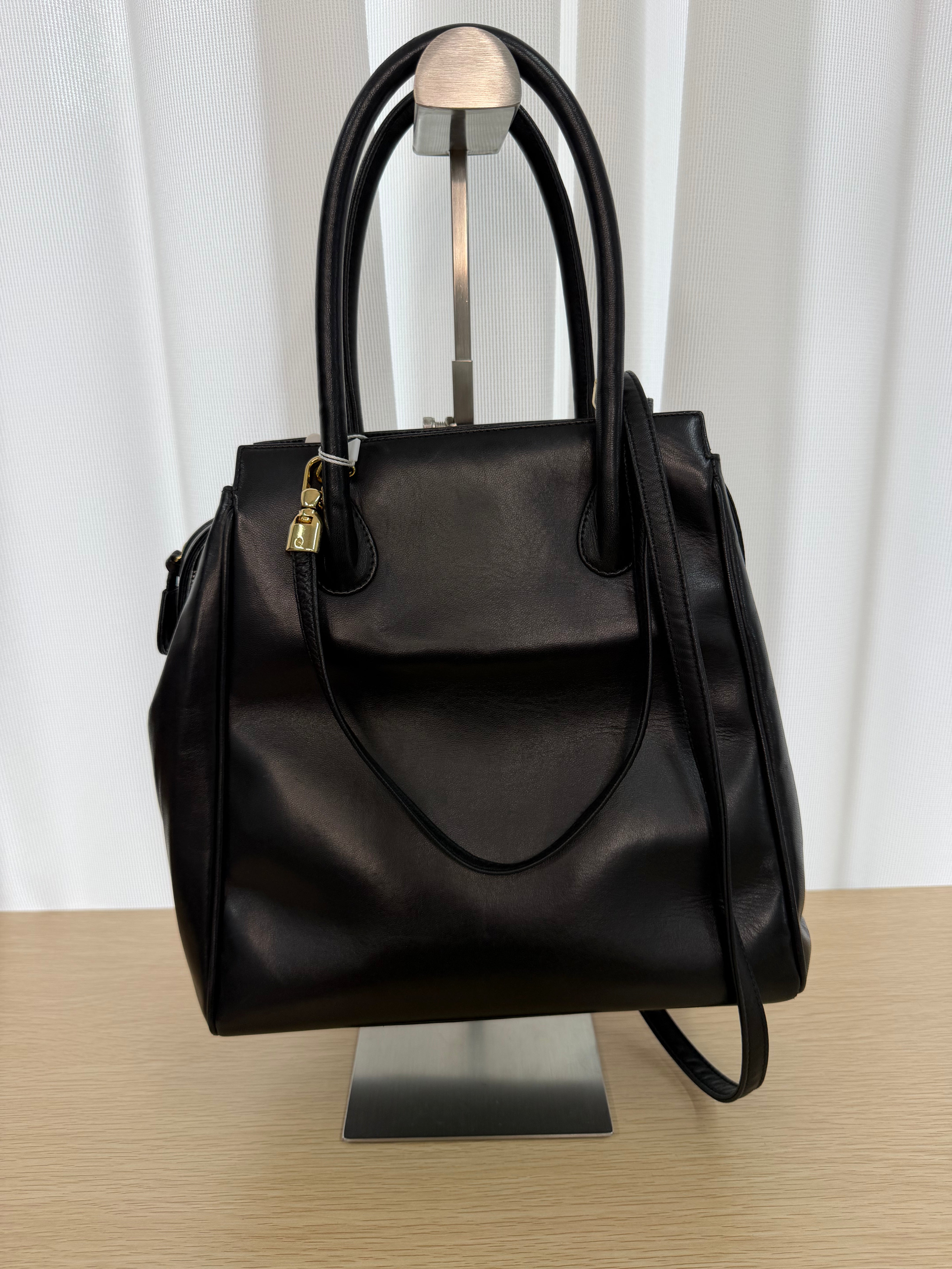 Borsa a Spalla Vintage in Pelle Nera di Christian Dior