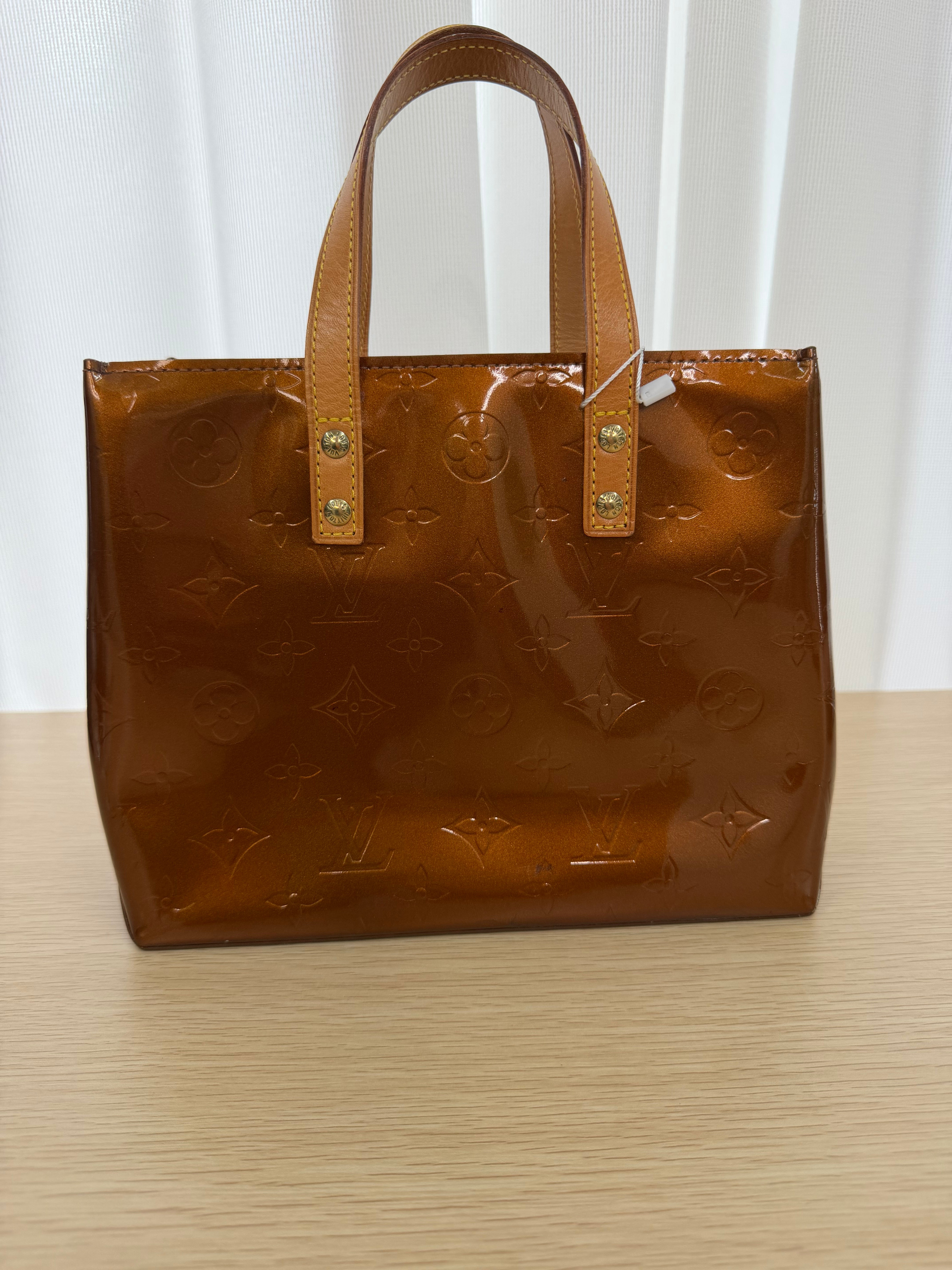 Borsa Louis Vuitton Reade PM in Pelle Vernis Color Bronzo
