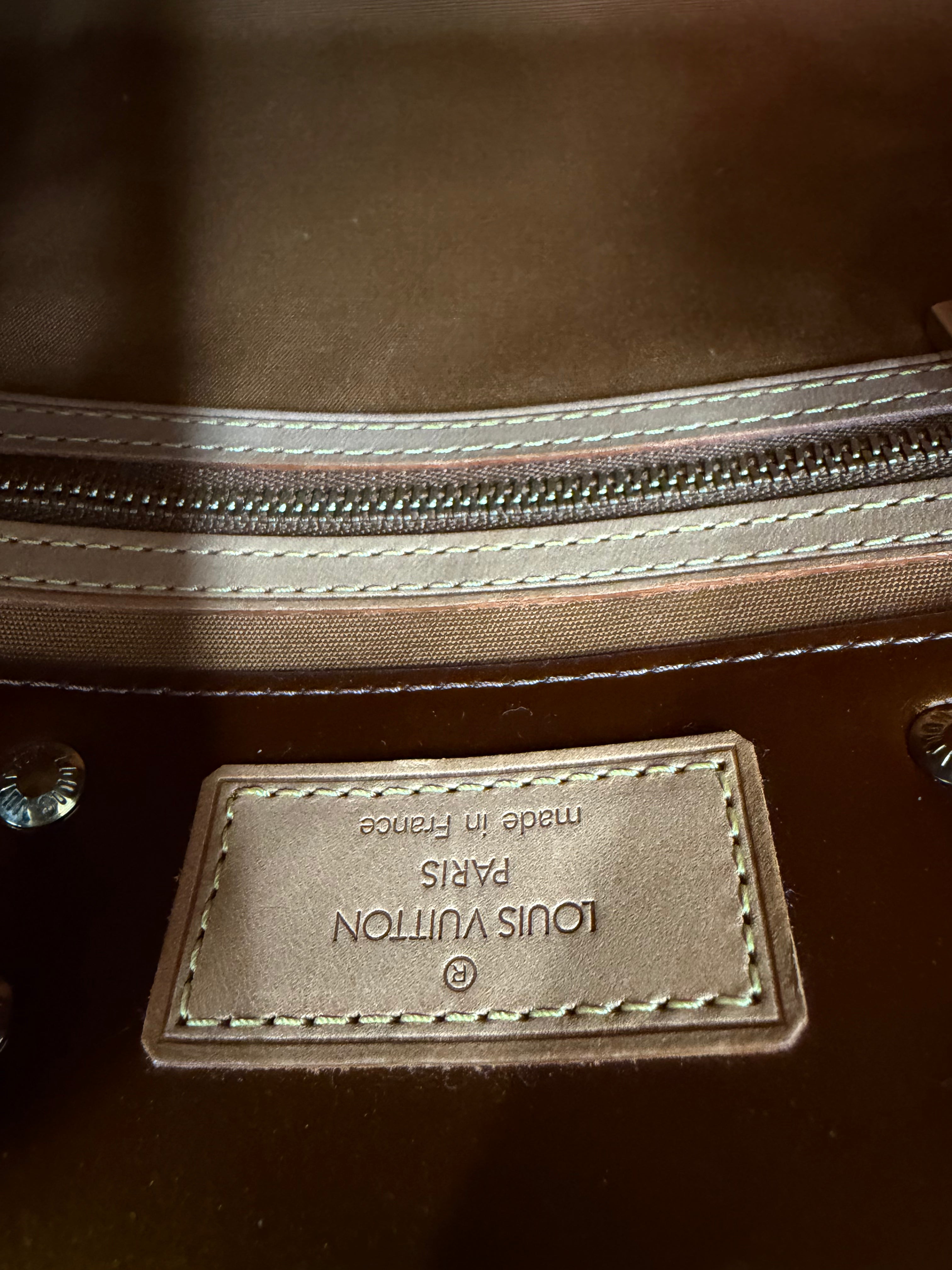 Borsa Louis Vuitton Reade PM in Pelle Vernis Color Bronzo