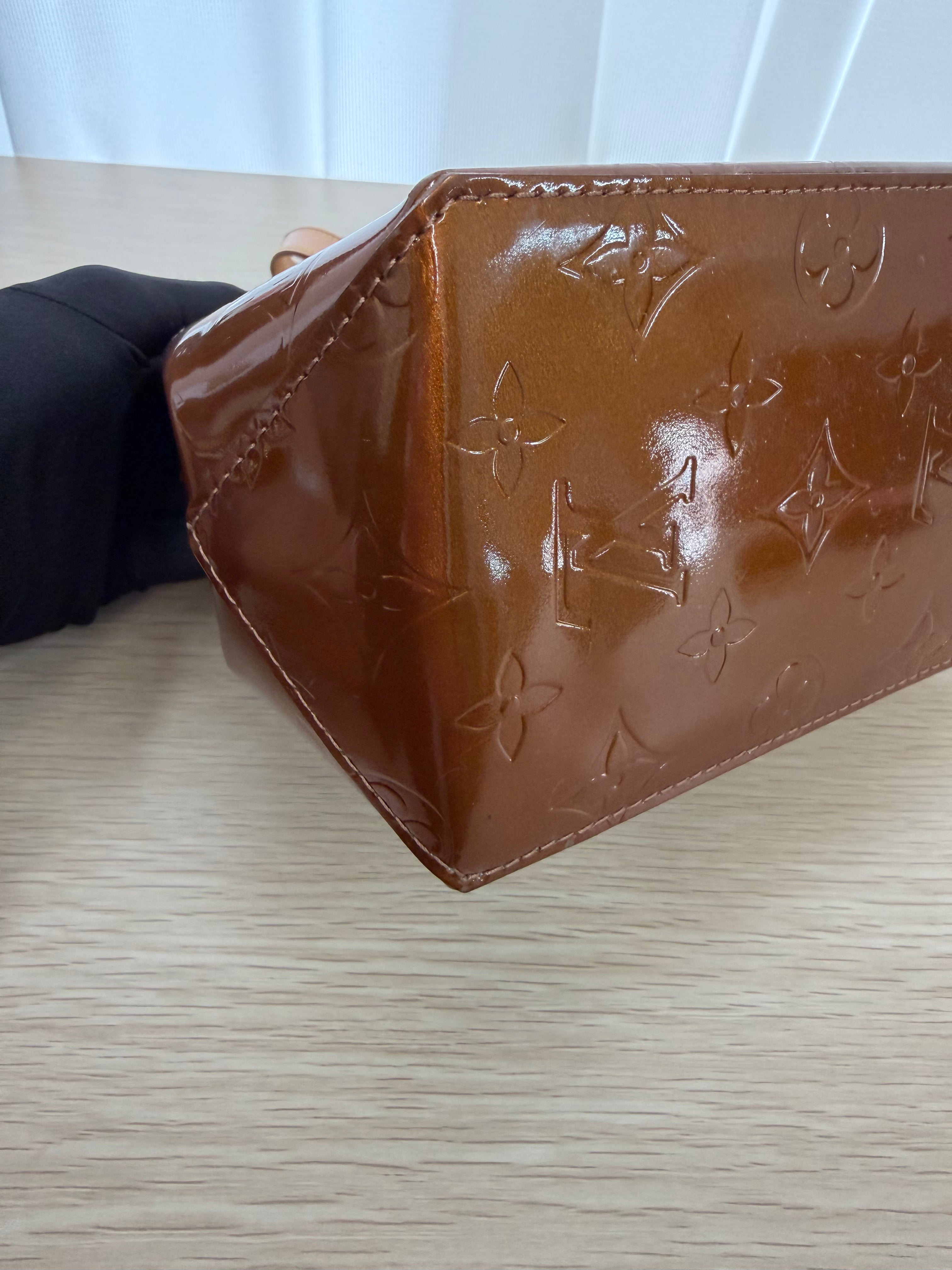 Borsa Louis Vuitton Reade PM in Pelle Vernis Color Bronzo
