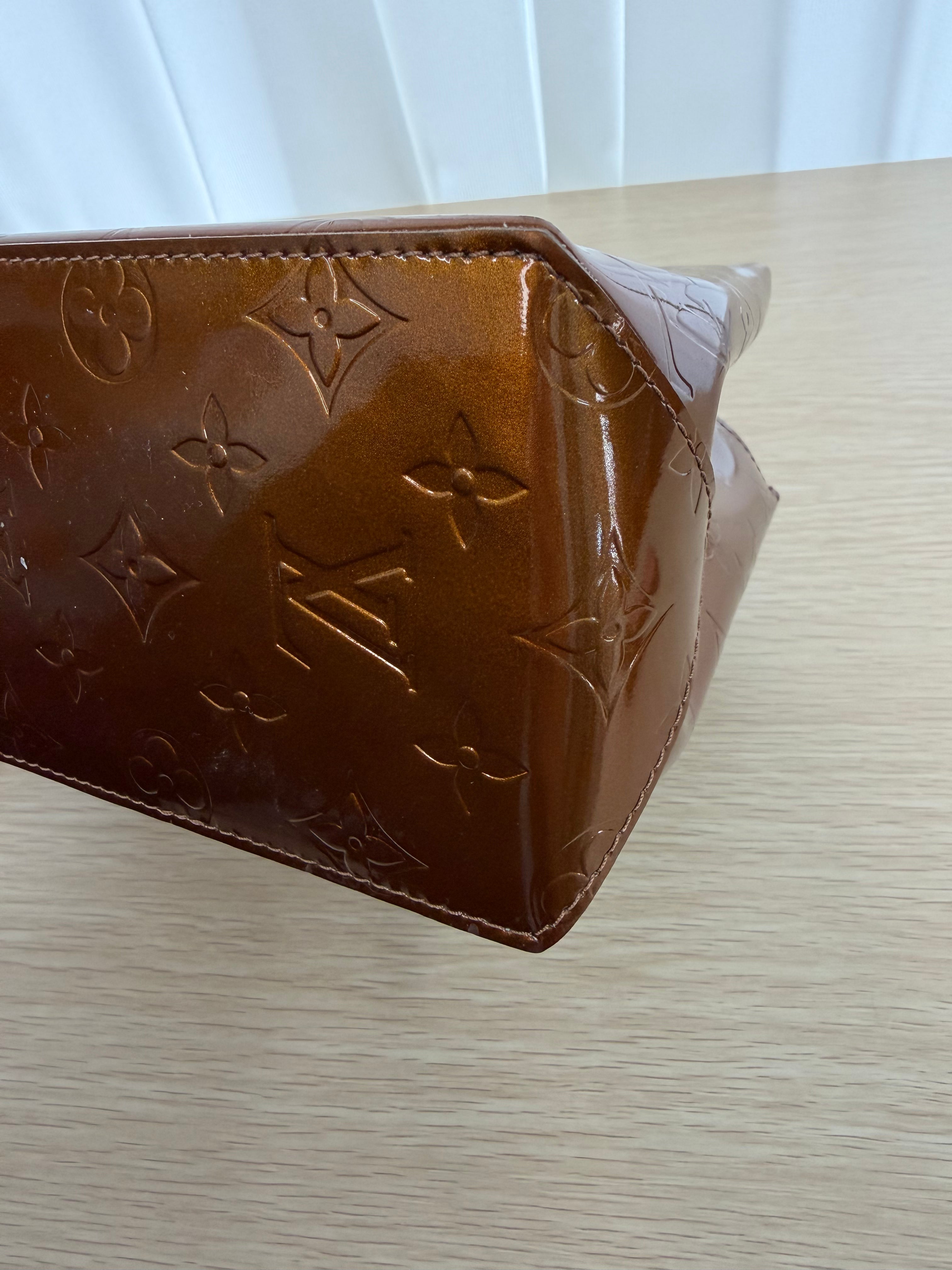 Borsa Louis Vuitton Reade PM in Pelle Vernis Color Bronzo