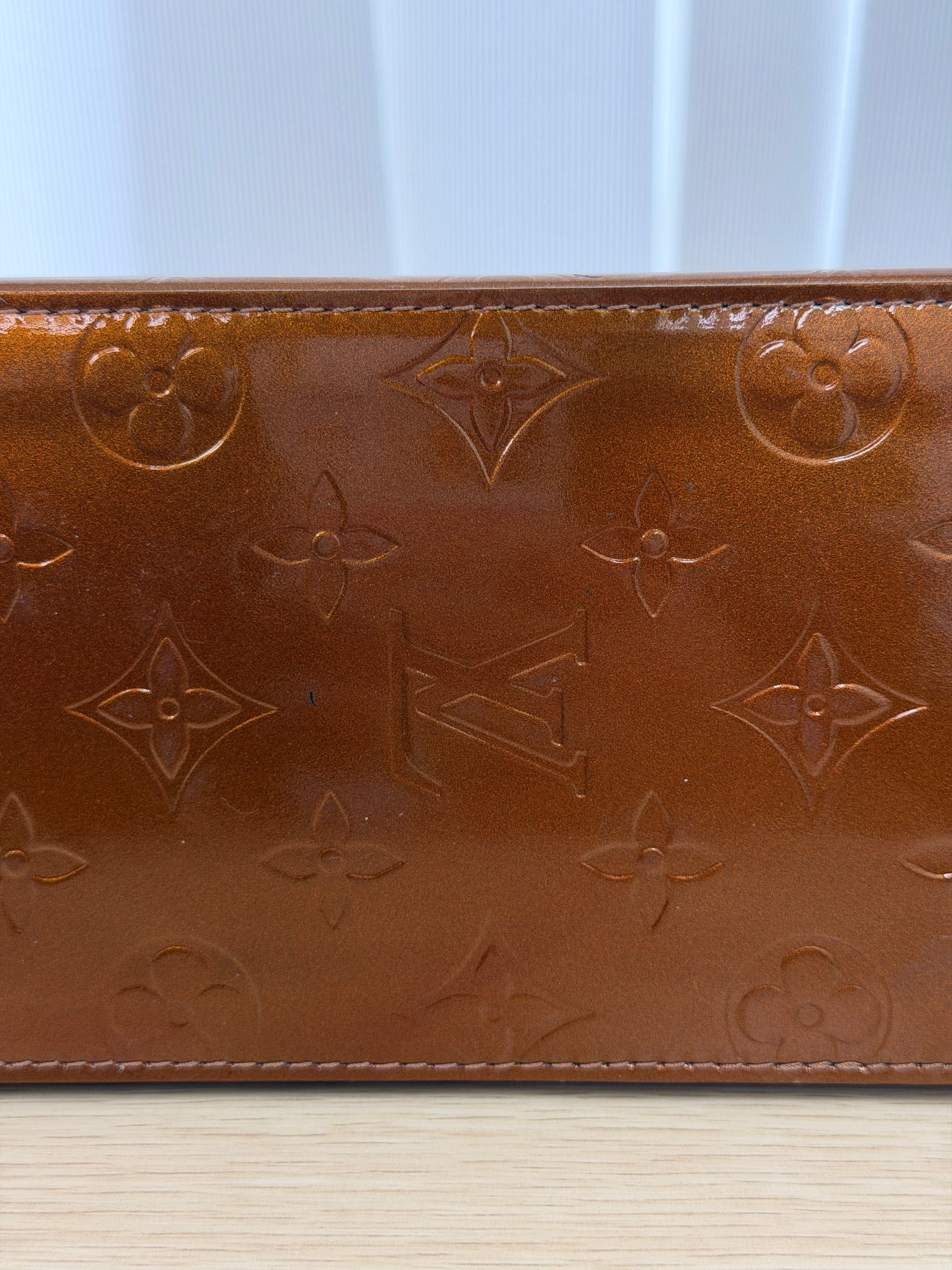 Borsa Louis Vuitton Reade PM in Pelle Vernis Color Bronzo