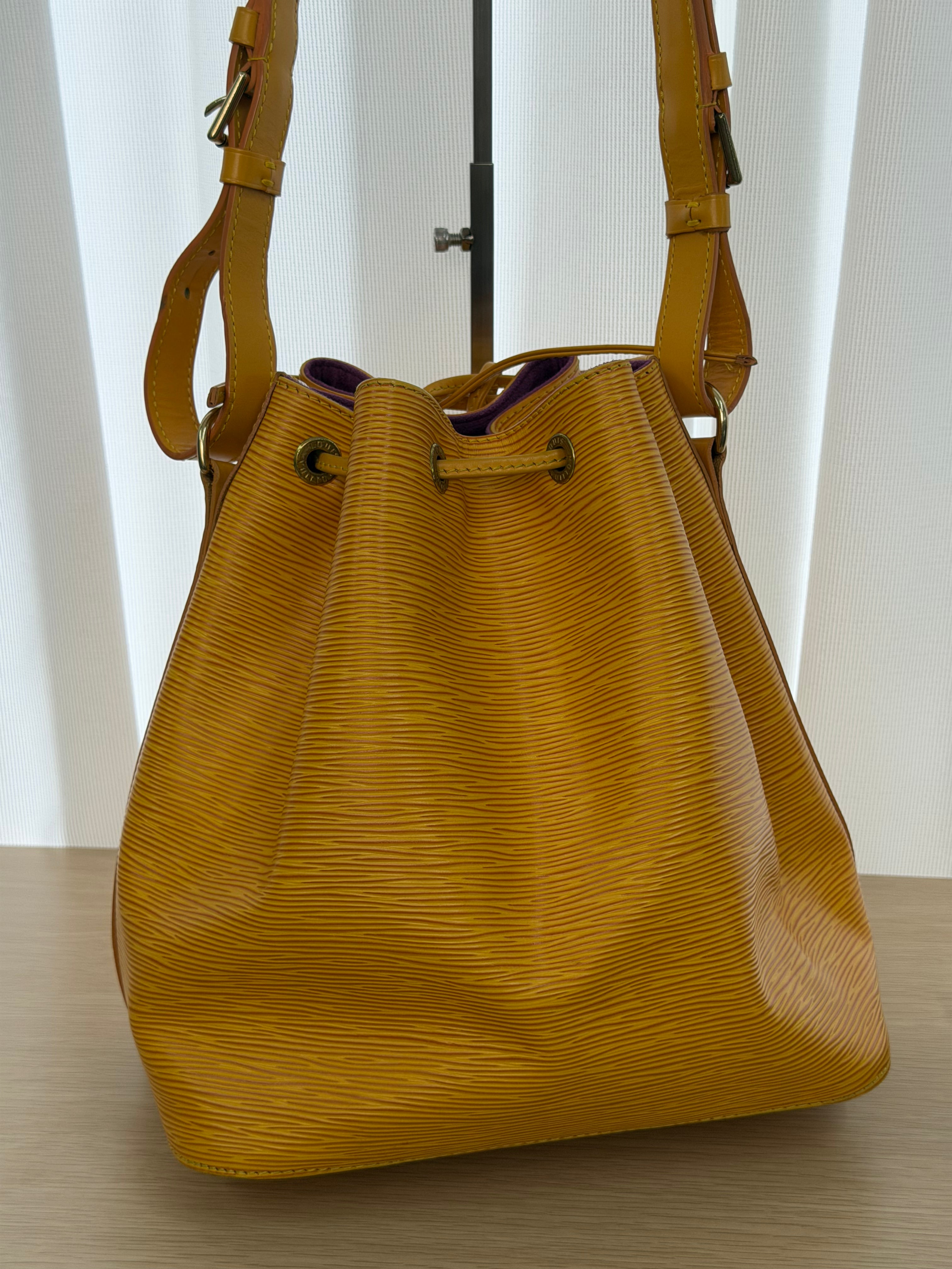 Borsa Louis Vuitton Petit Noé in Pelle Epi Color Giallo Tassil
