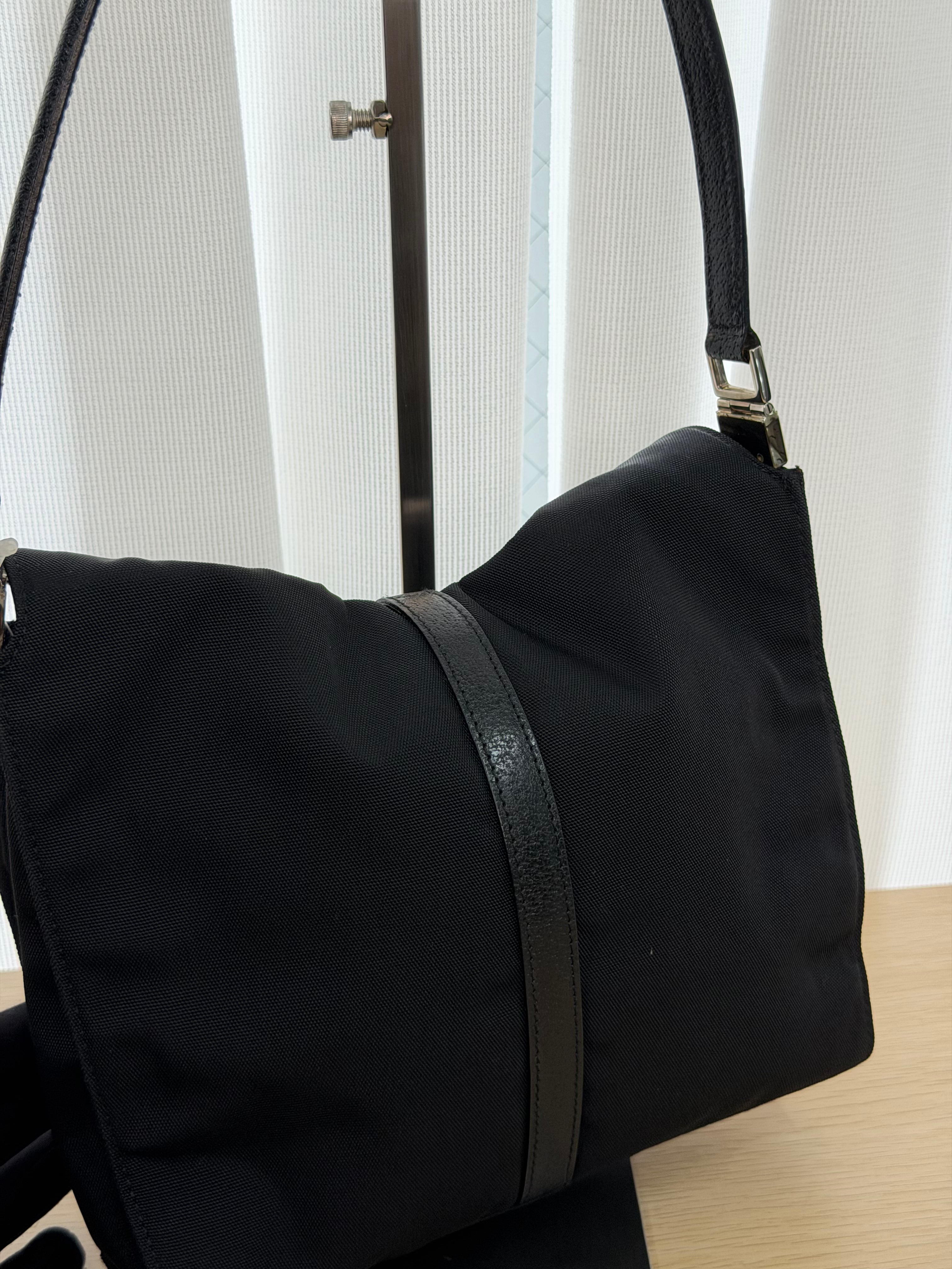 Borsa a spalla Gucci Jackie in Nylon Nero
