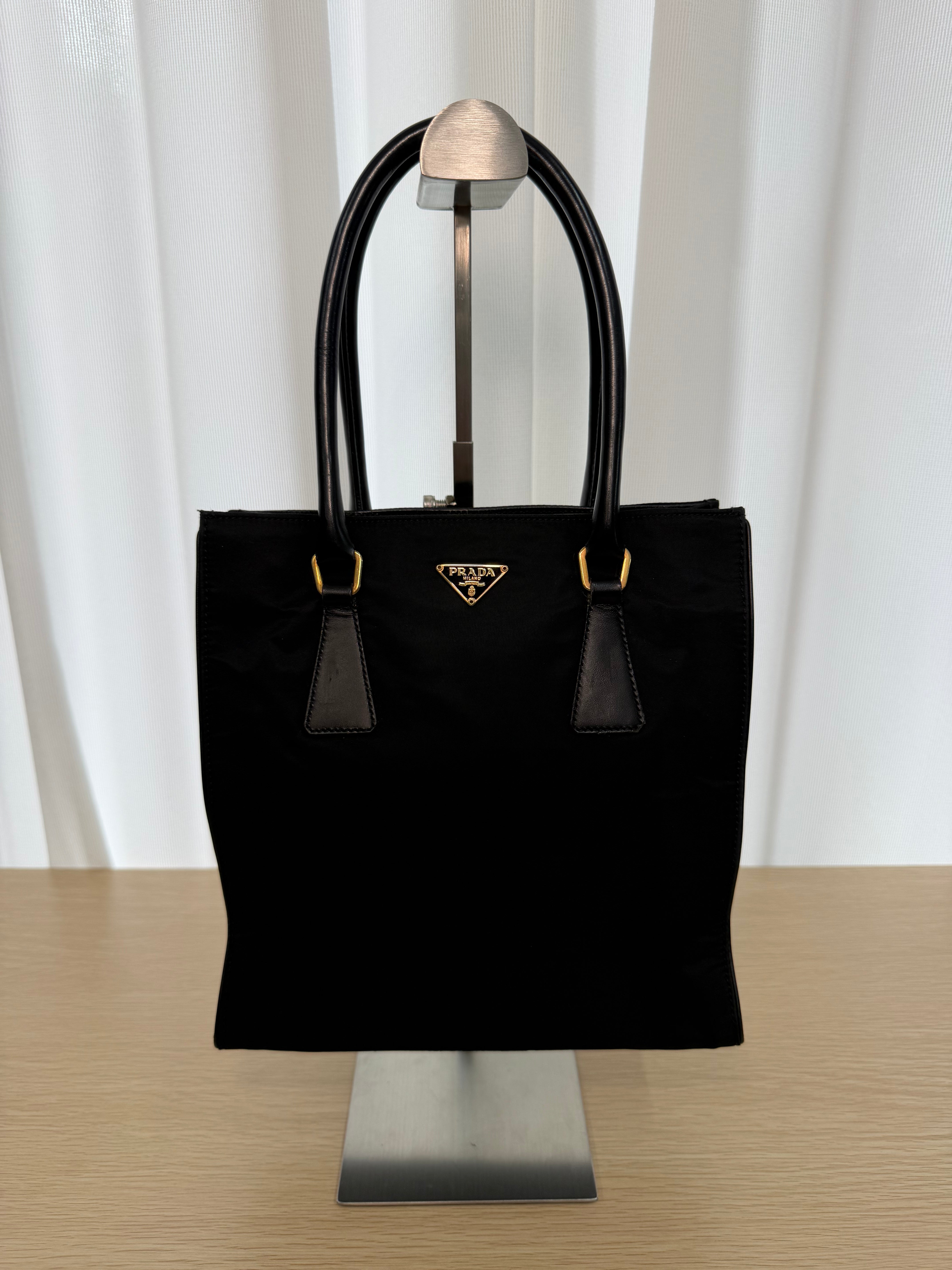 Borsa Tote Vintage Prada in Nylon Nero