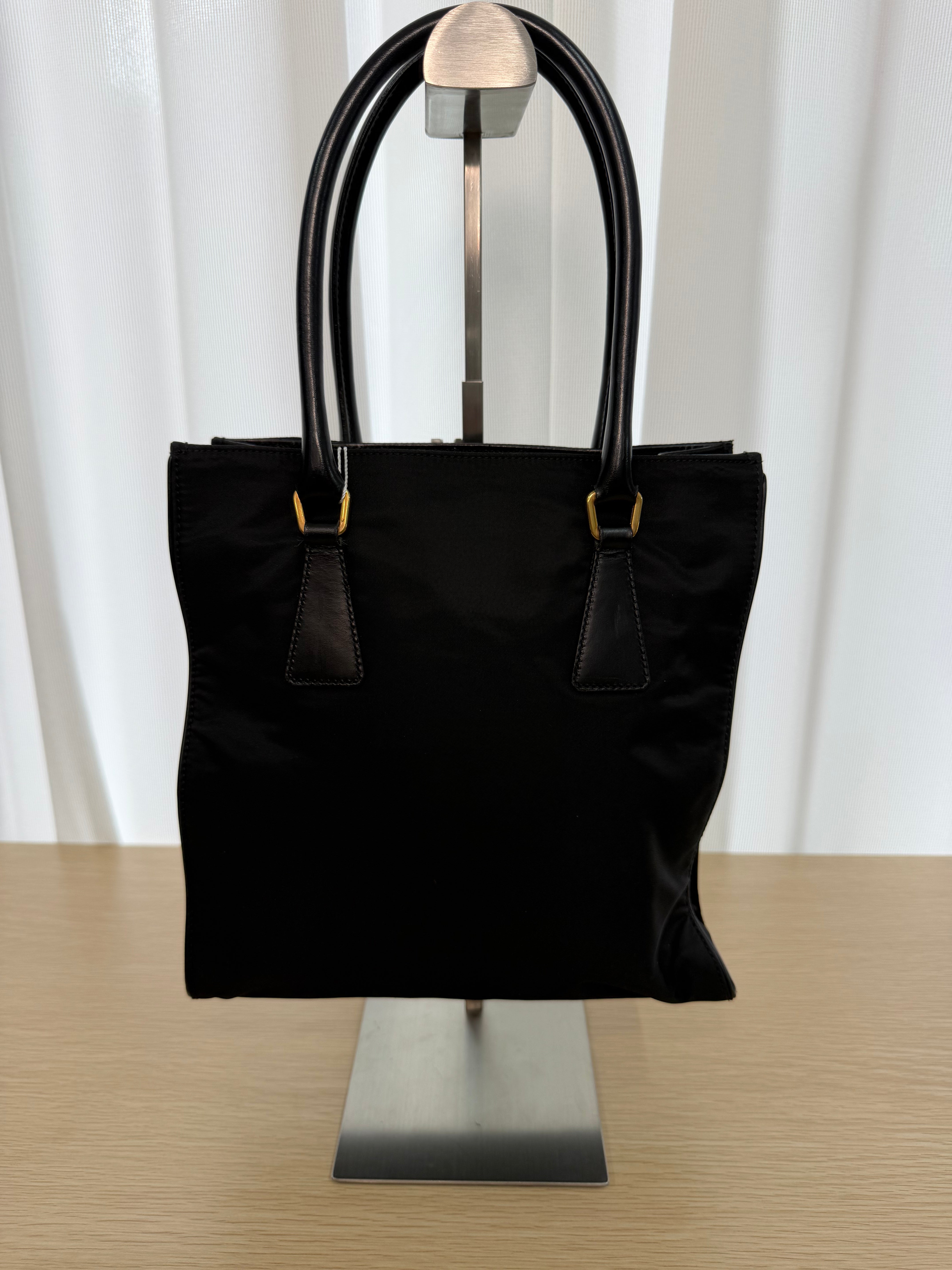 Borsa Tote Vintage Prada in Nylon Nero