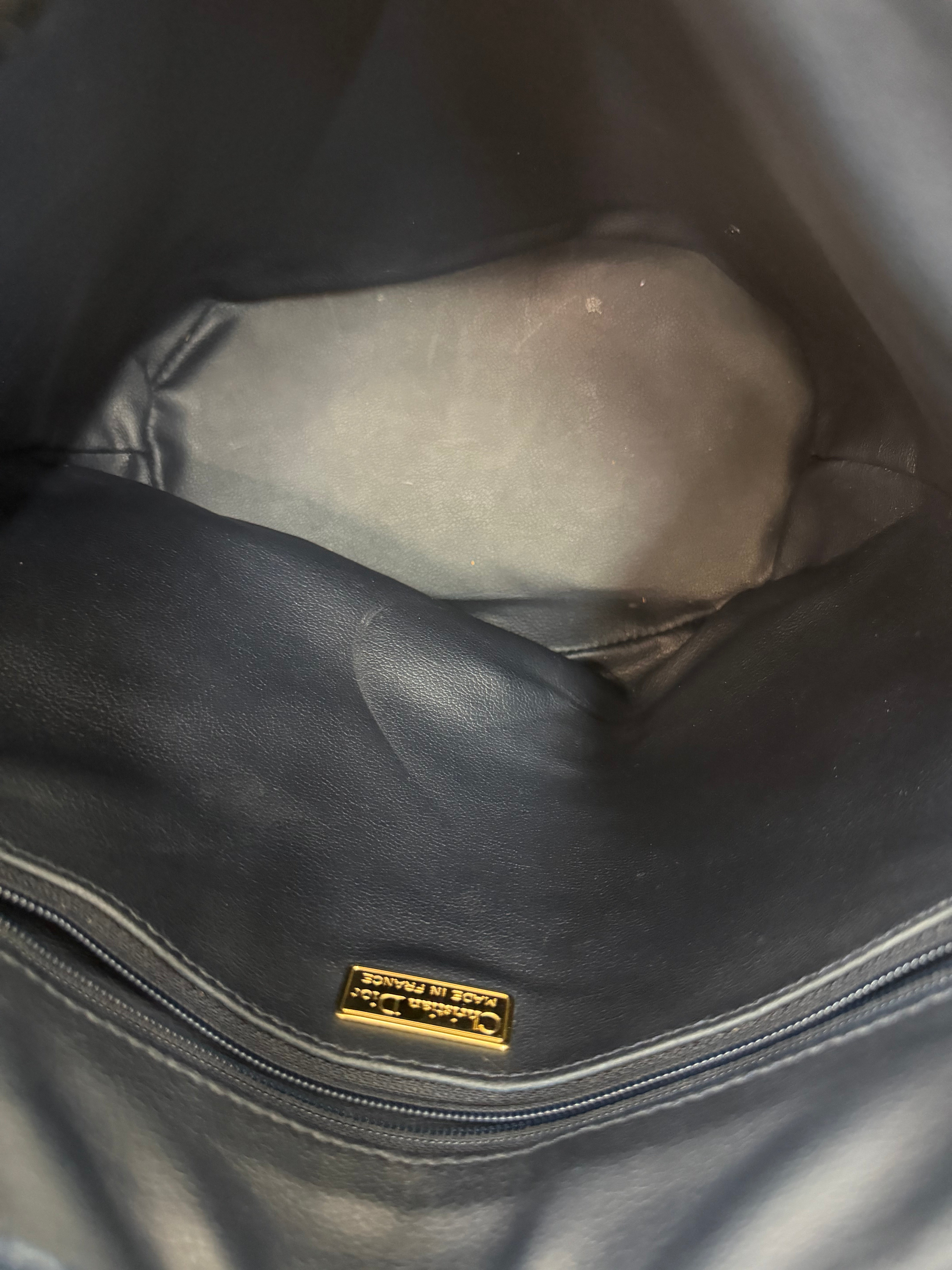 Borsa a Tracolla Vintage di Christian Dior in Pelle Martellata Blu
