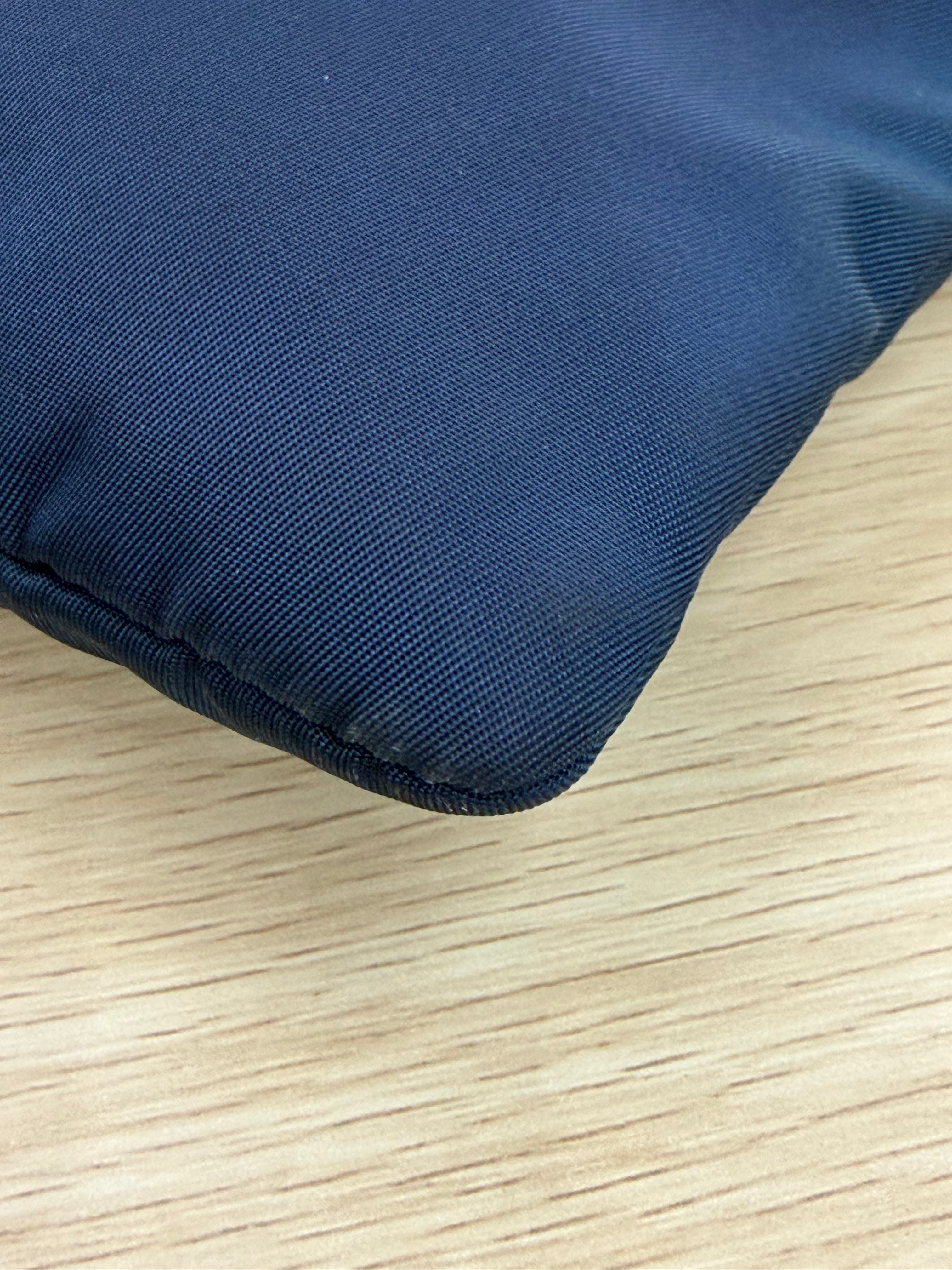 Borsa a Spalla in Nylon Blu di Prada Impreziosita con Ricami