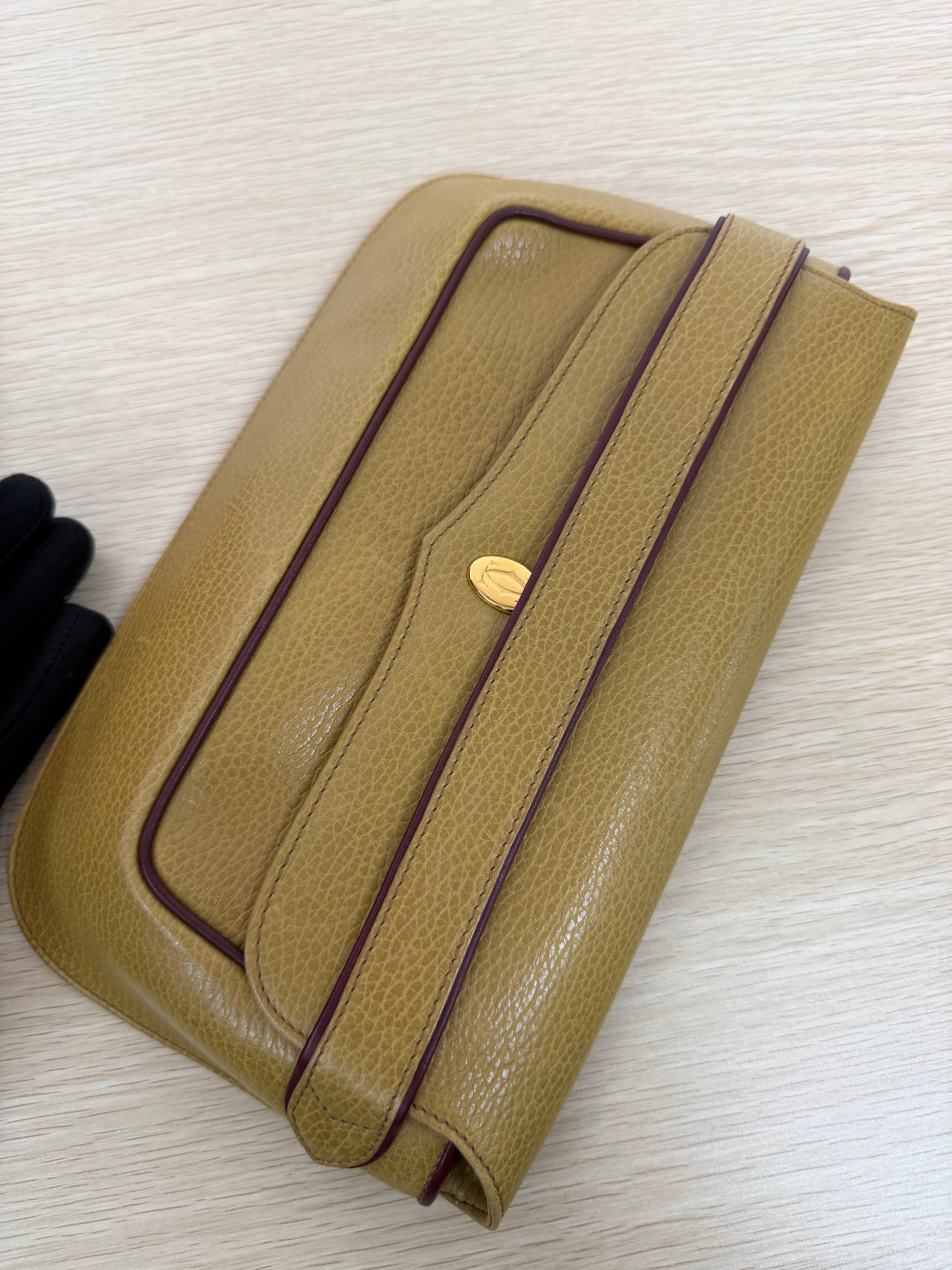 Pochette Vintage di  Cartier in Pelle Martellata