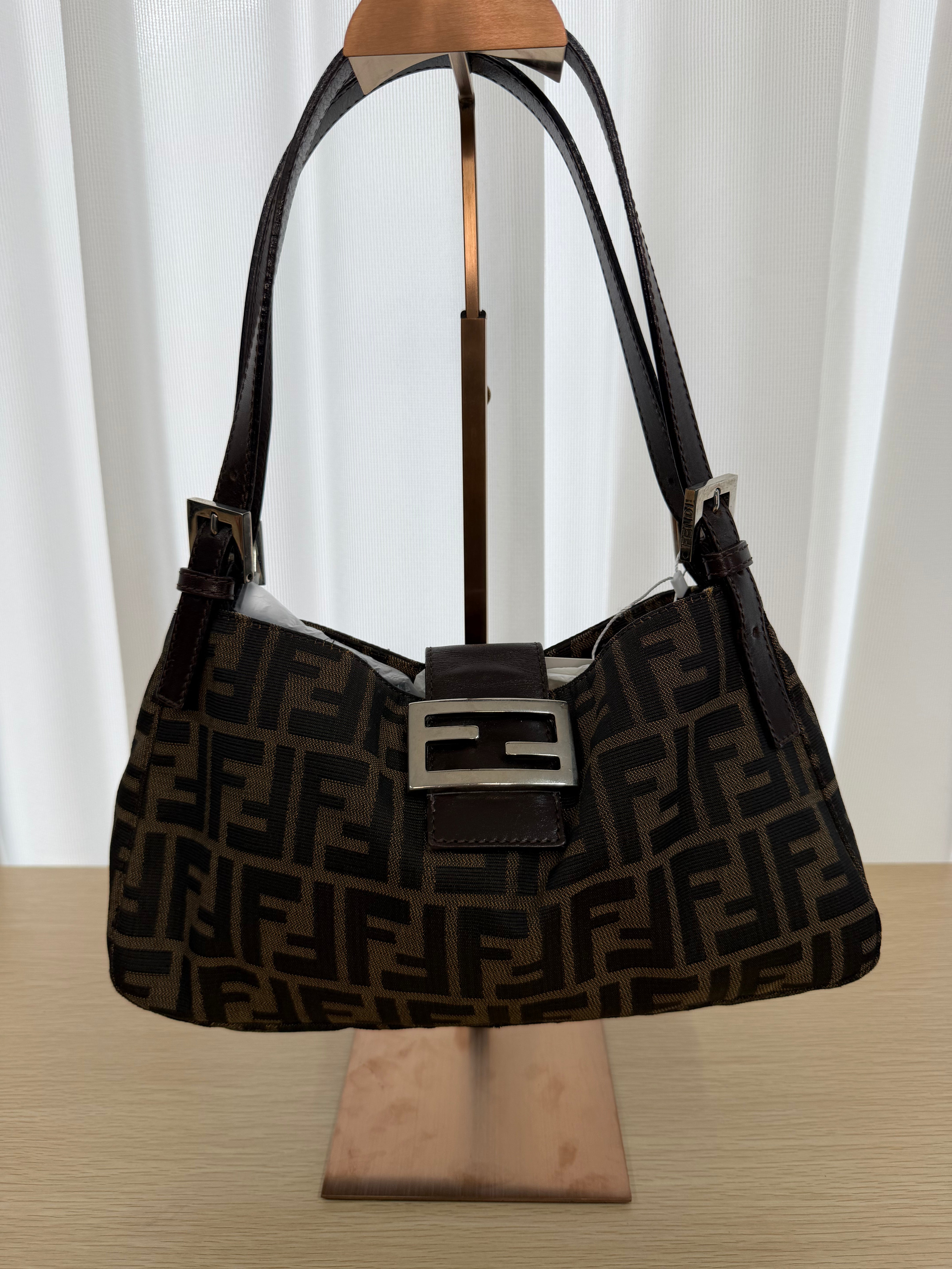 Borsa Fendi Baguette in Tela con Iconico Motivo Zucca Marrone