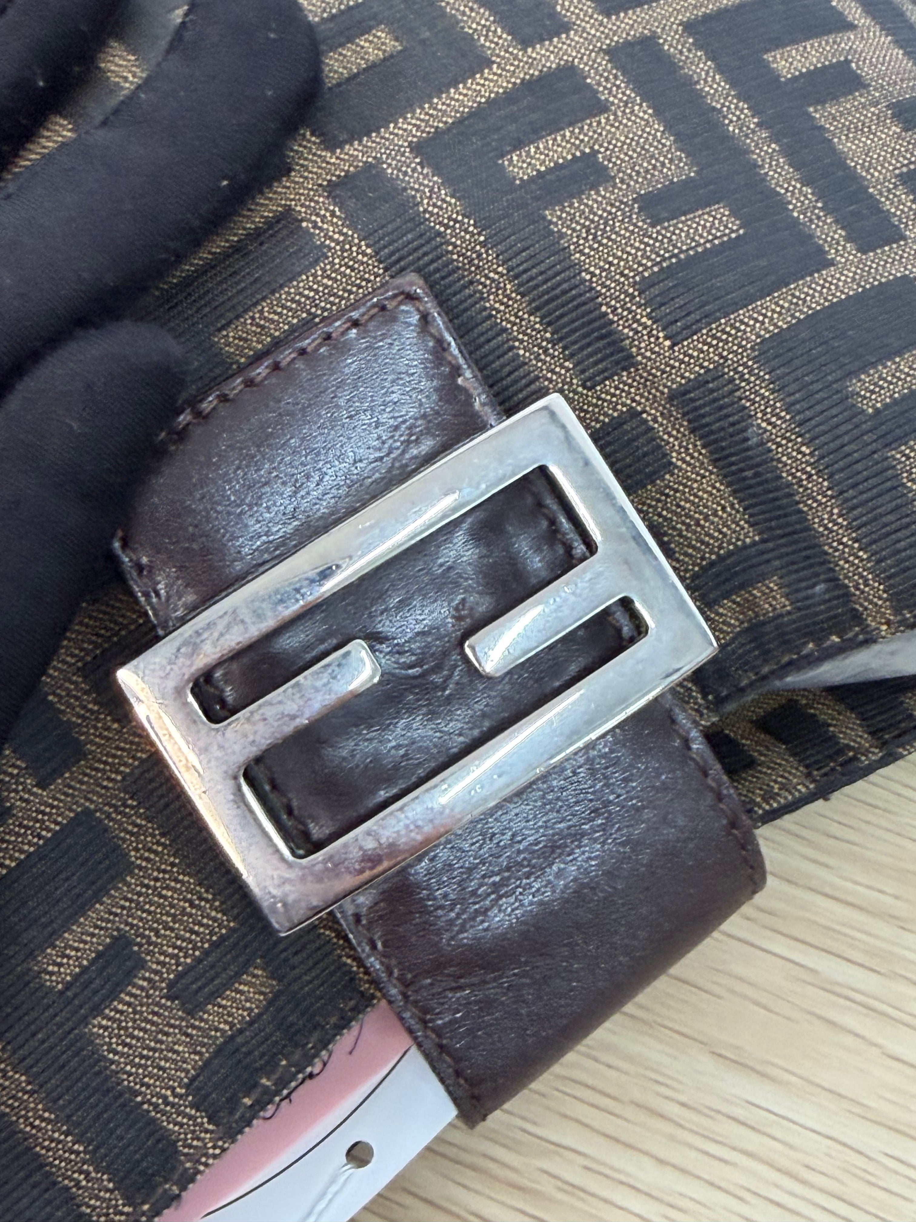 Borsa Fendi Baguette in Tela con Iconico Motivo Zucca Marrone