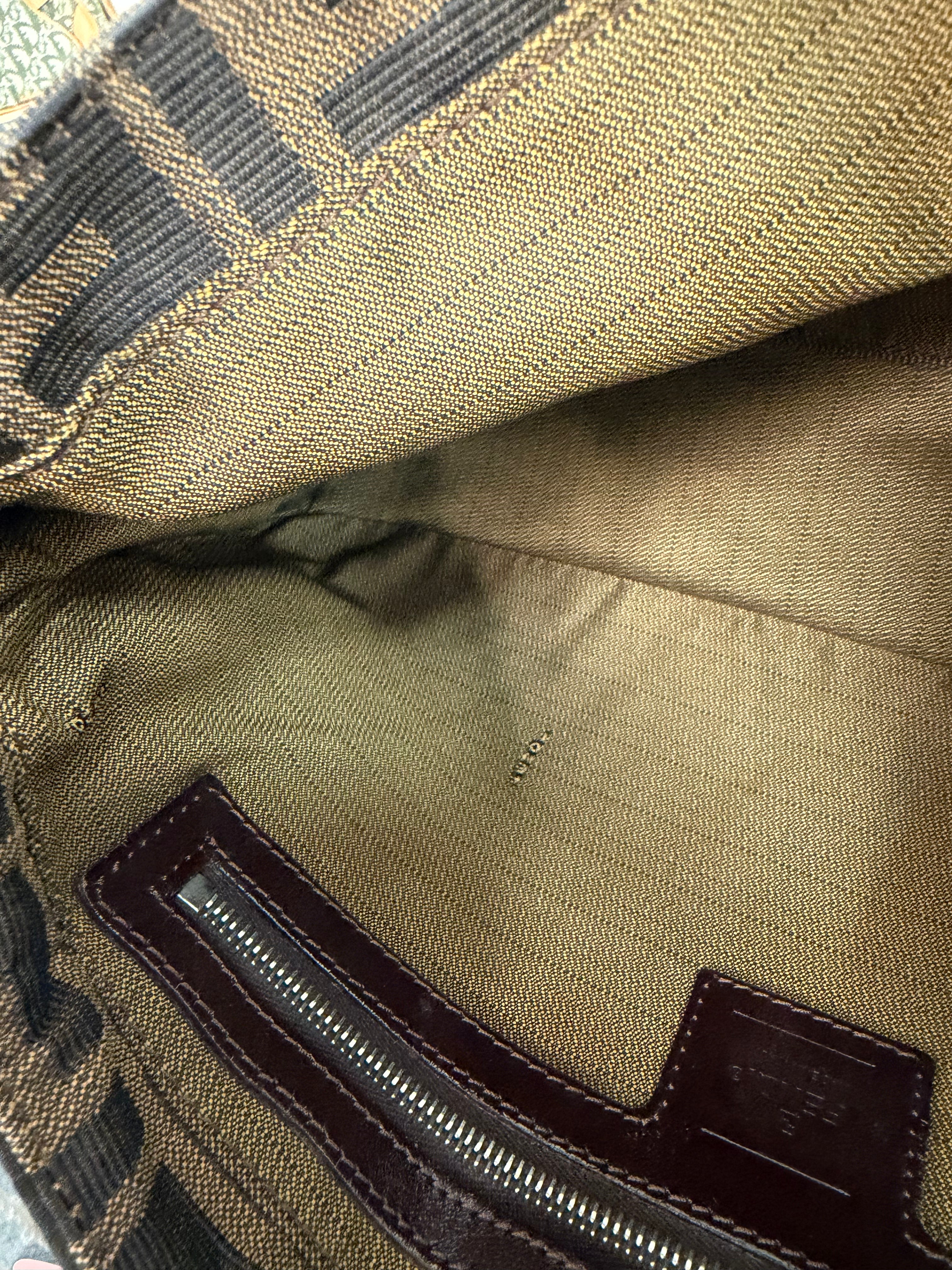 Borsa Fendi Baguette in Tela con Iconico Motivo Zucca Marrone