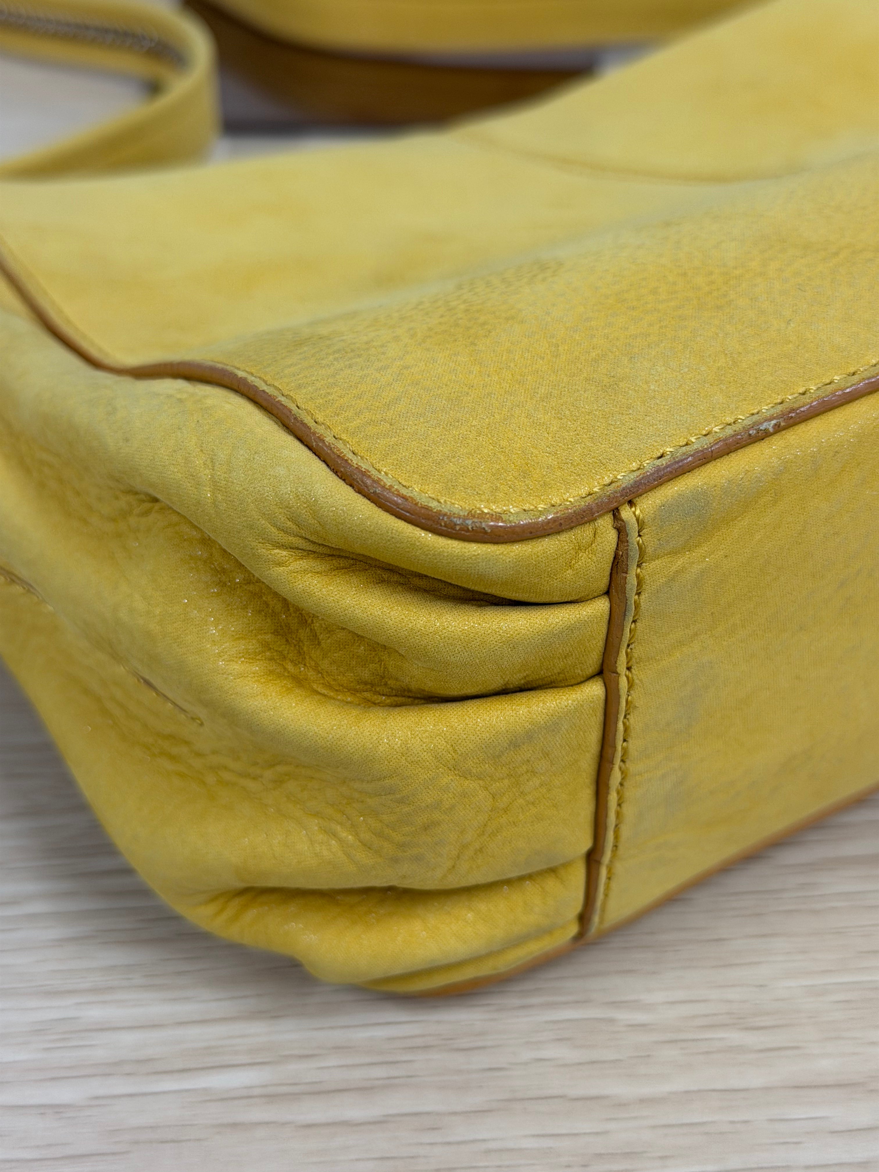 Borsa Fendi Mamma Baguette in Pelle Gialla