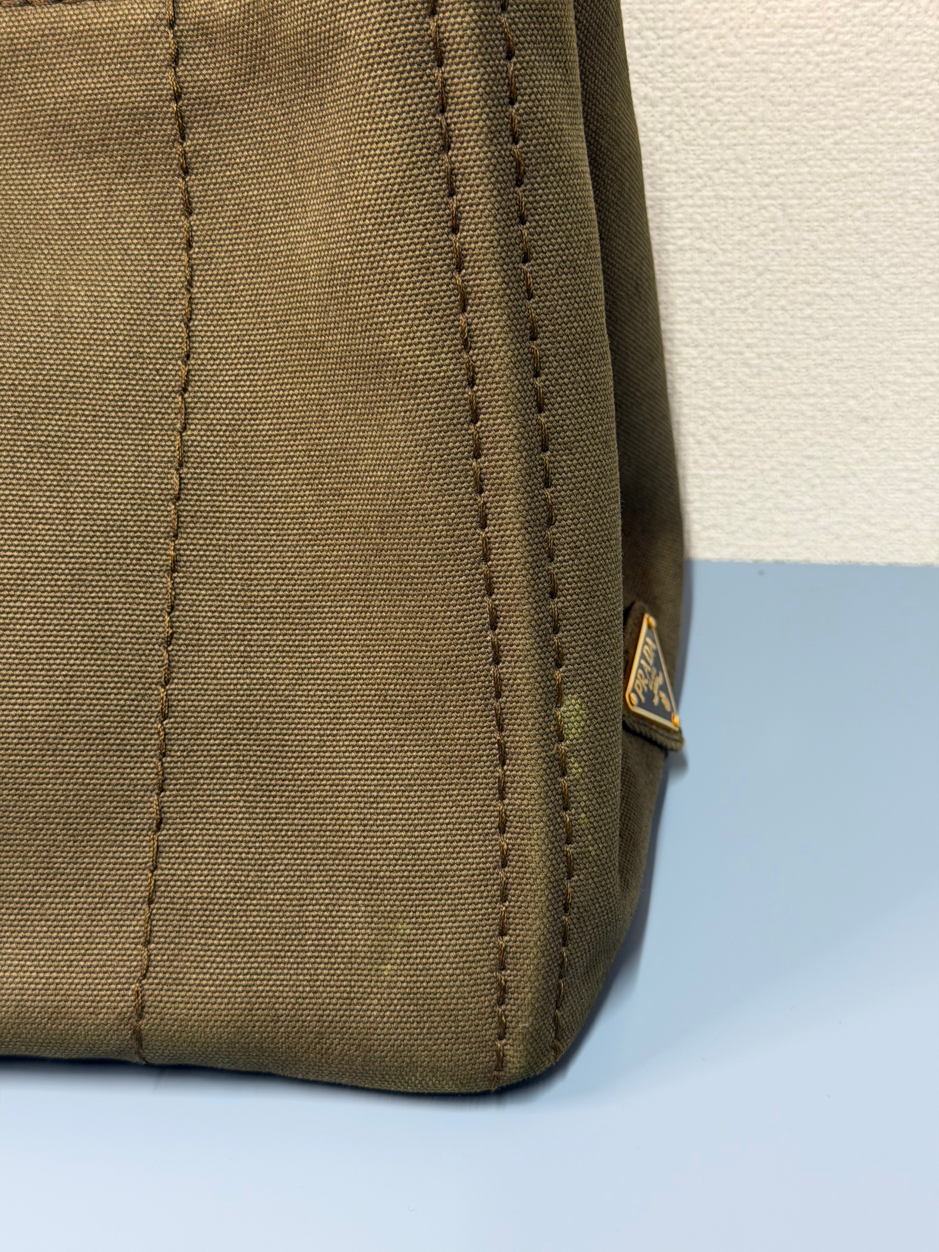 Borsa Prada Canapa in Tela di Colore Verde