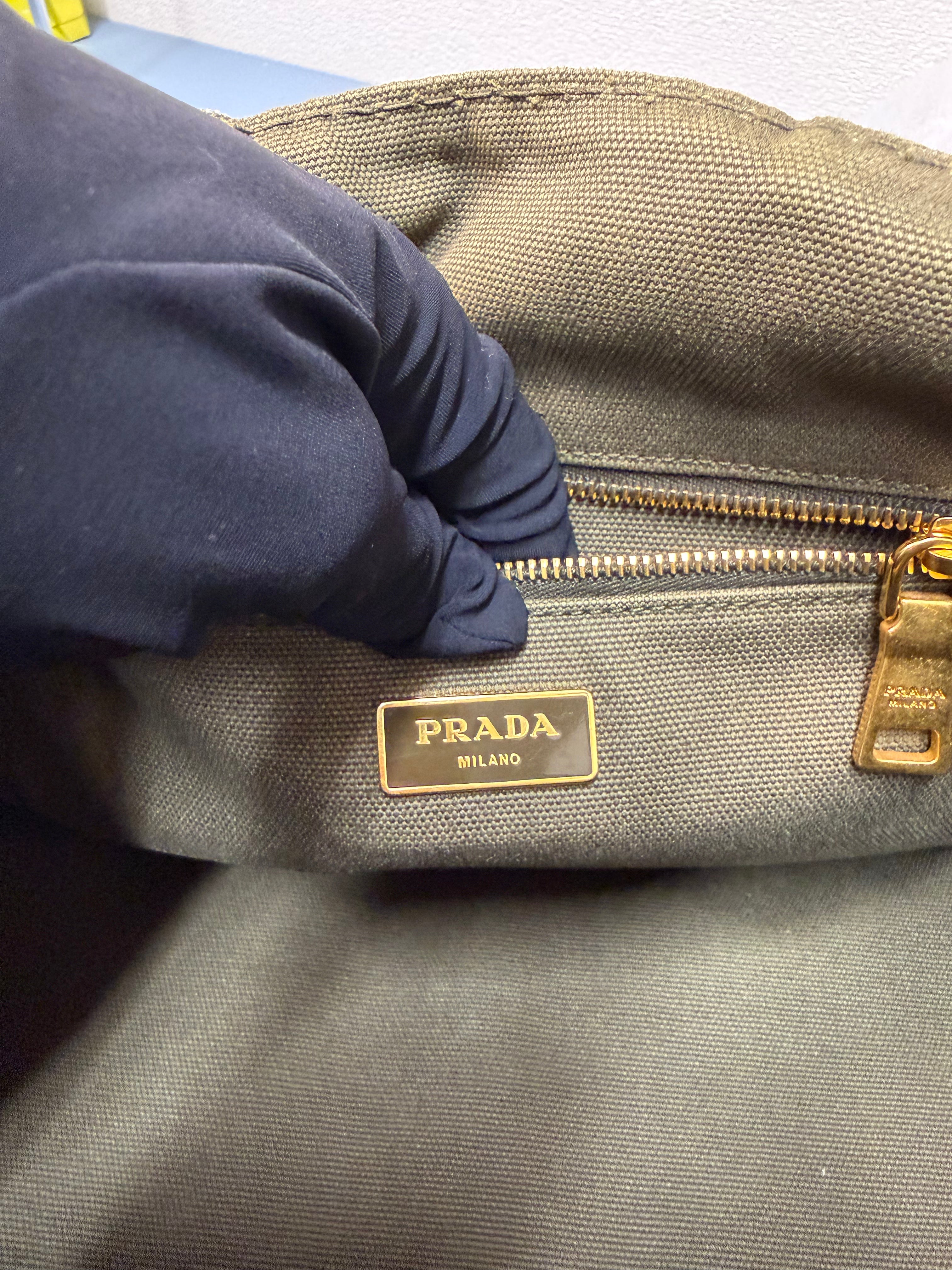 Borsa Prada Canapa in Tela di Colore Verde