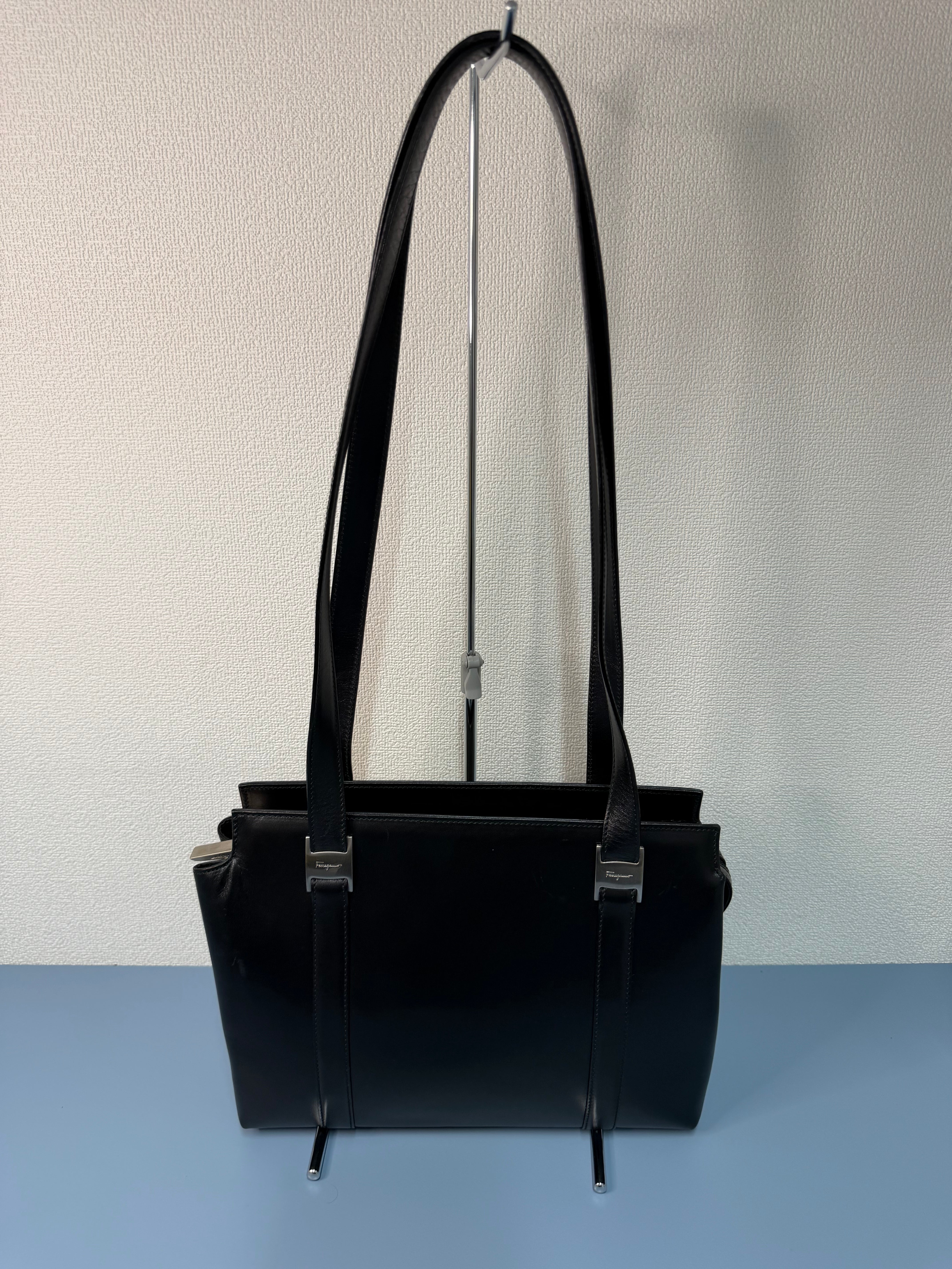 Borsa Tote Vintage di Salvatore Ferragamo in Pelle Nera