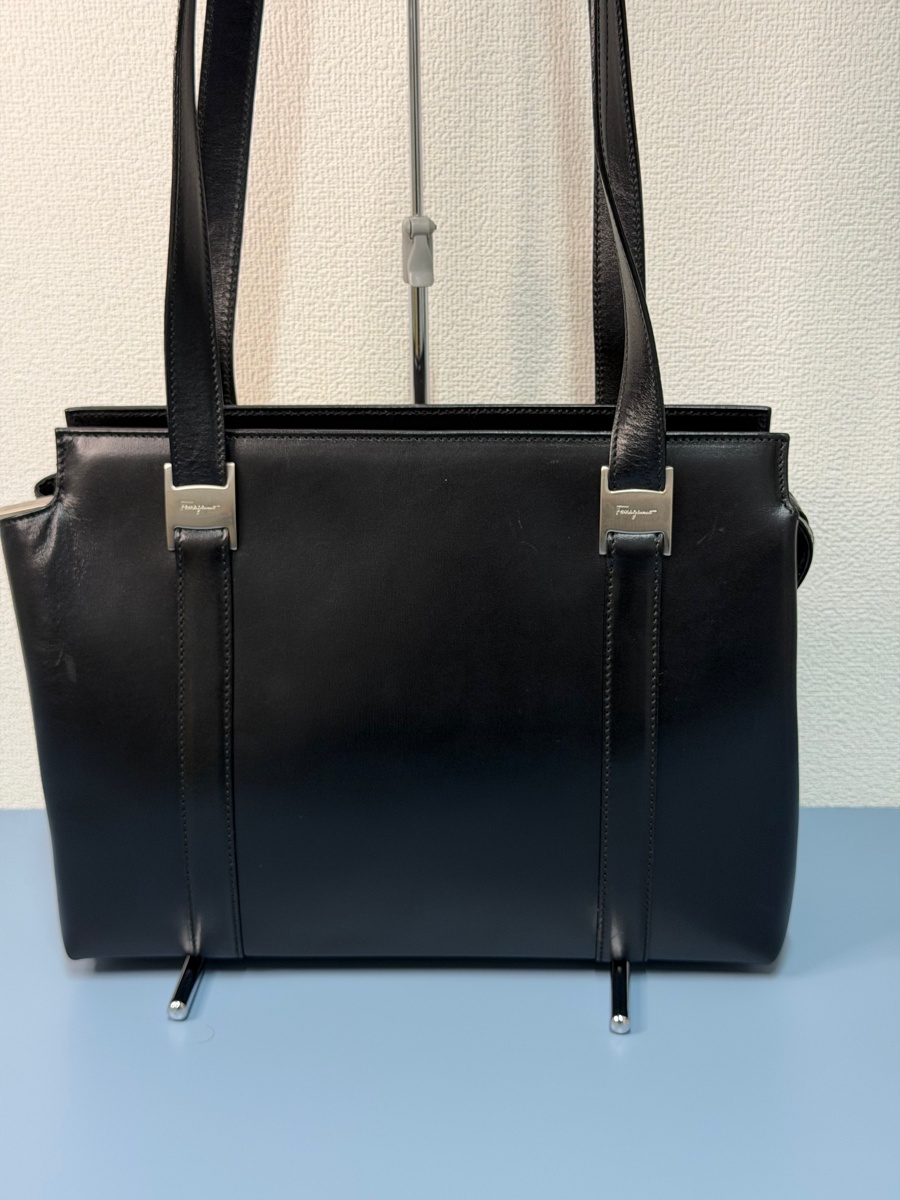 Borsa Tote Vintage di Salvatore Ferragamo in Pelle Nera