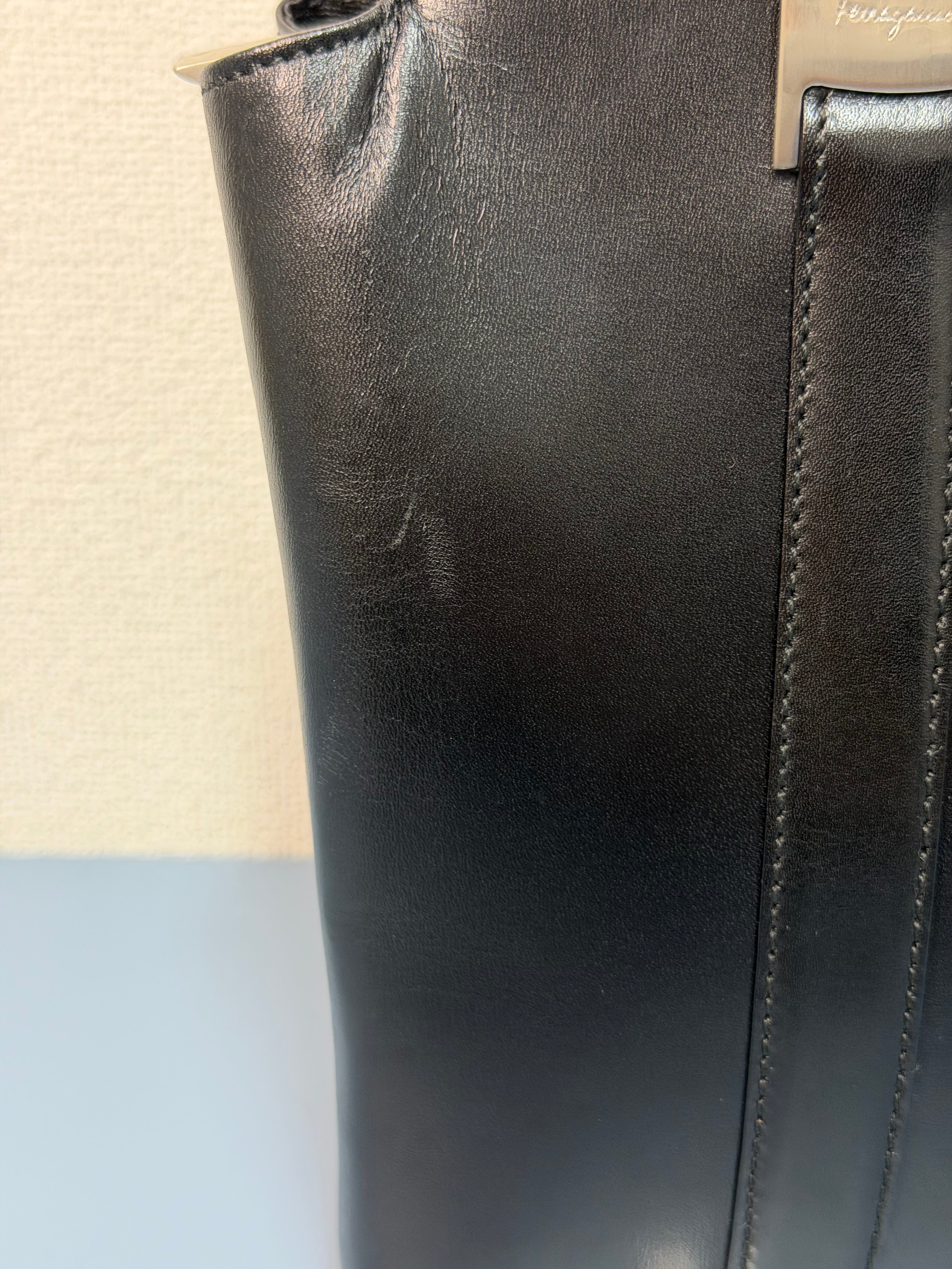 Borsa Tote Vintage di Salvatore Ferragamo in Pelle Nera