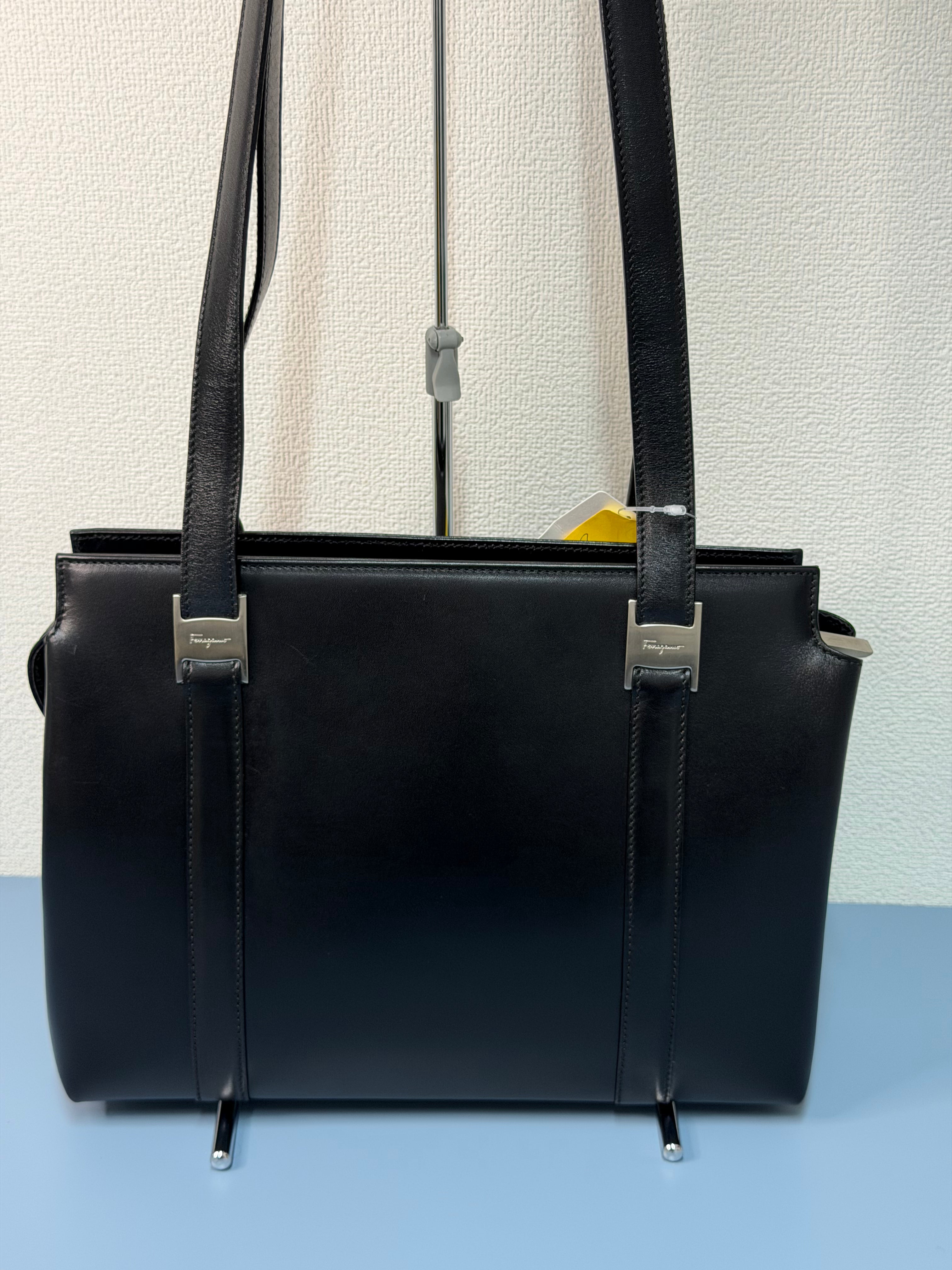 Borsa Tote Vintage di Salvatore Ferragamo in Pelle Nera