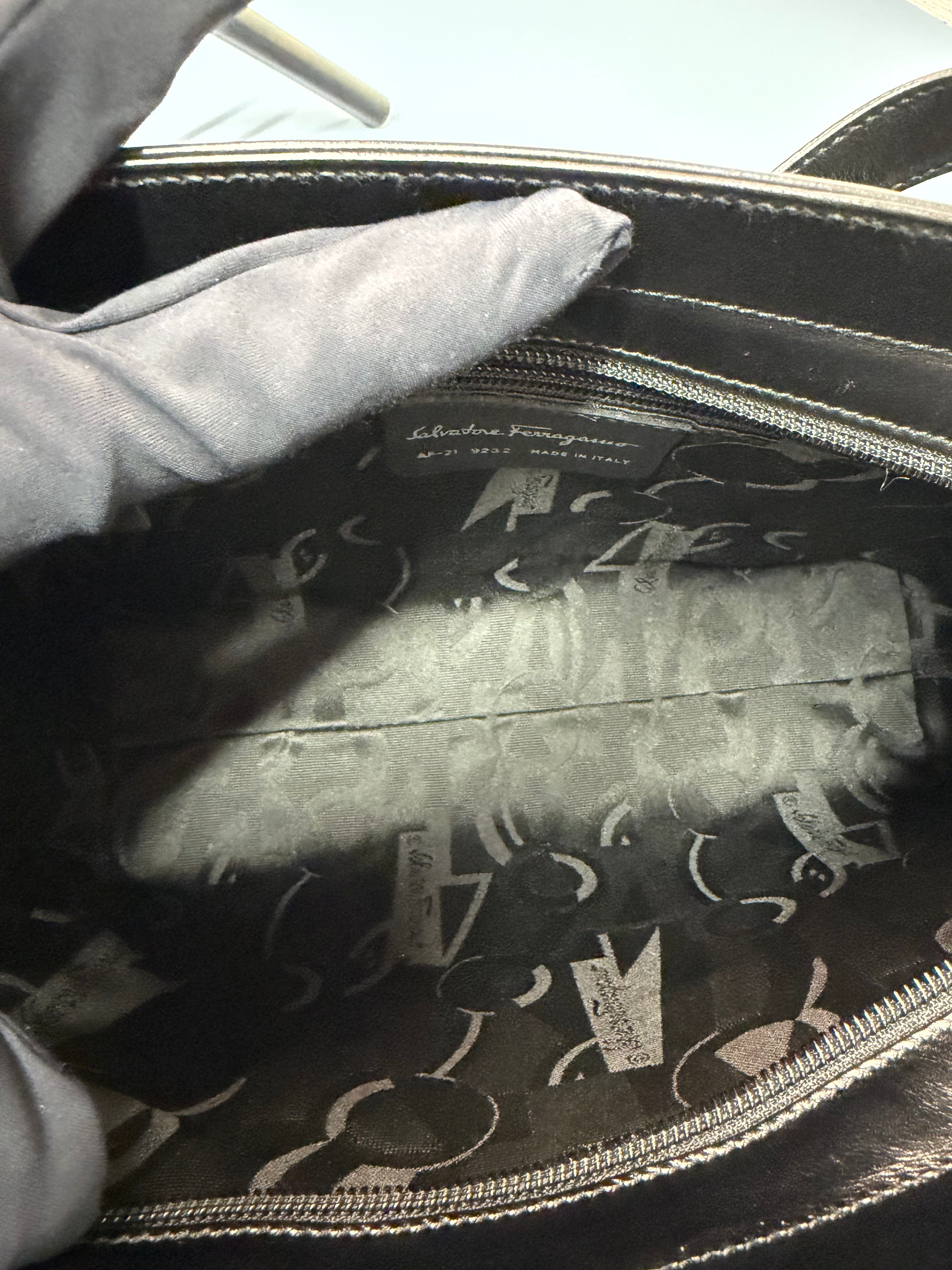 Borsa Tote Vintage di Salvatore Ferragamo in Pelle Nera
