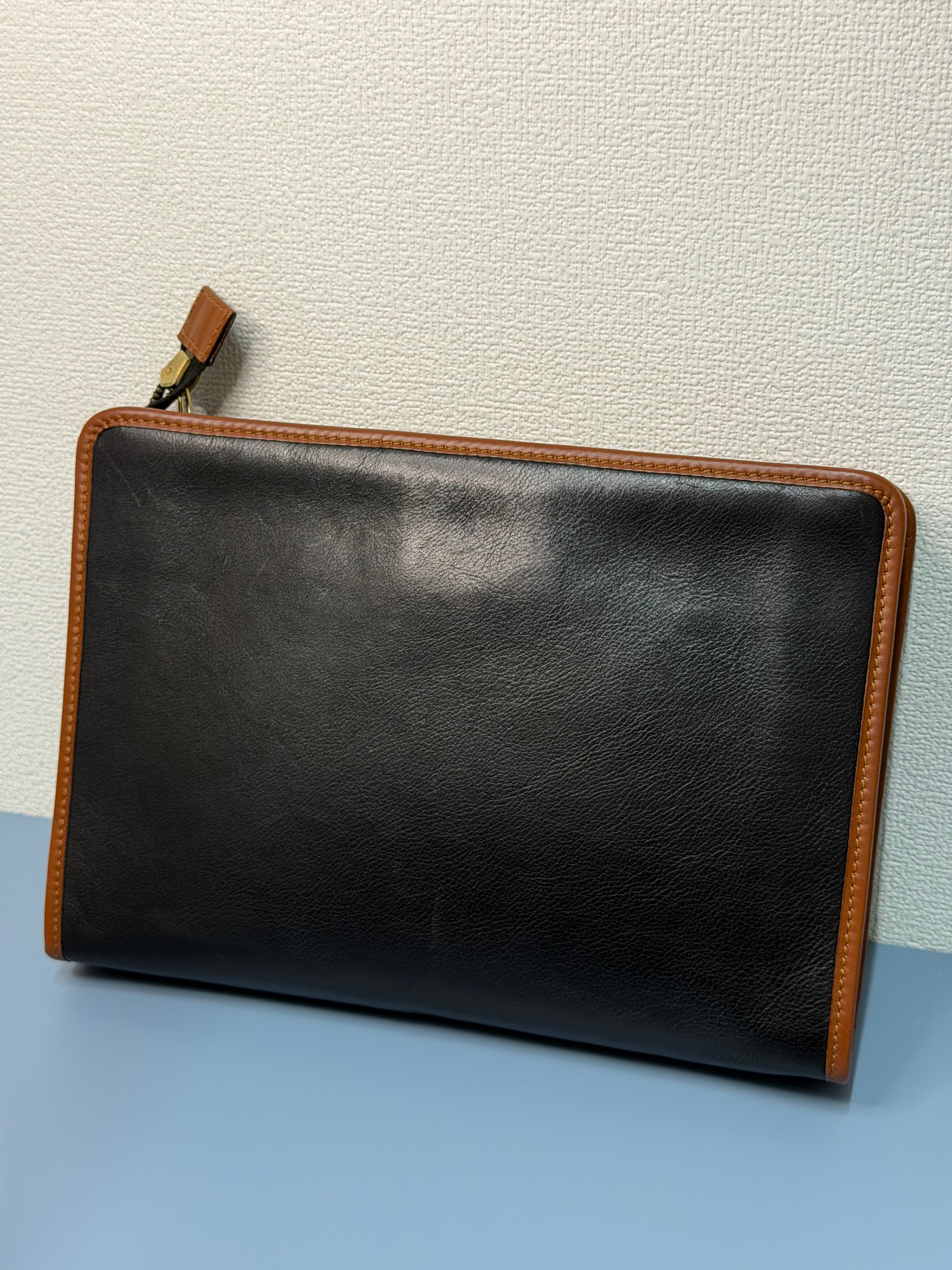 Pochette Vintage di Céline in Pelle Nera