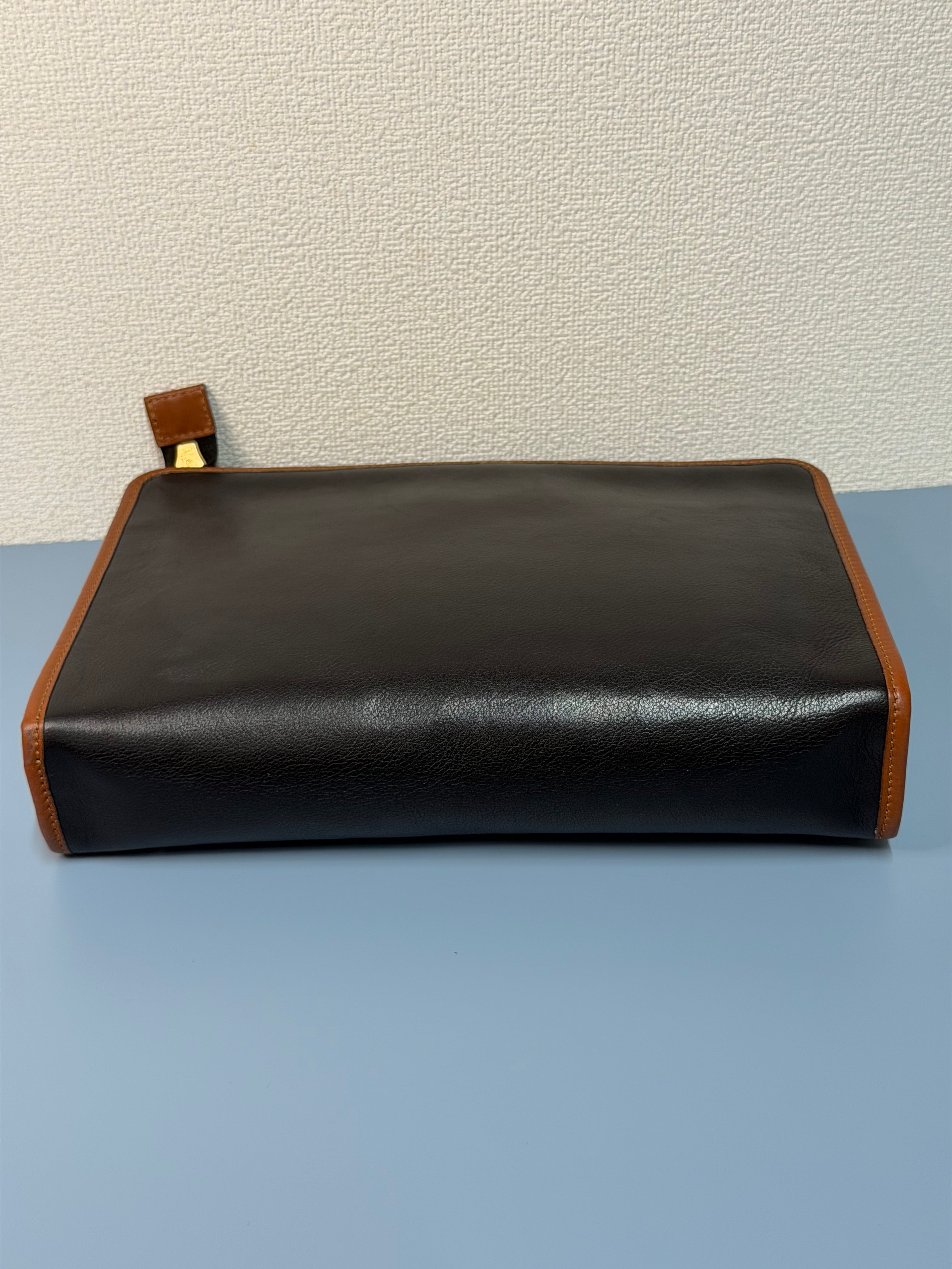 Pochette Vintage di Céline in Pelle Nera