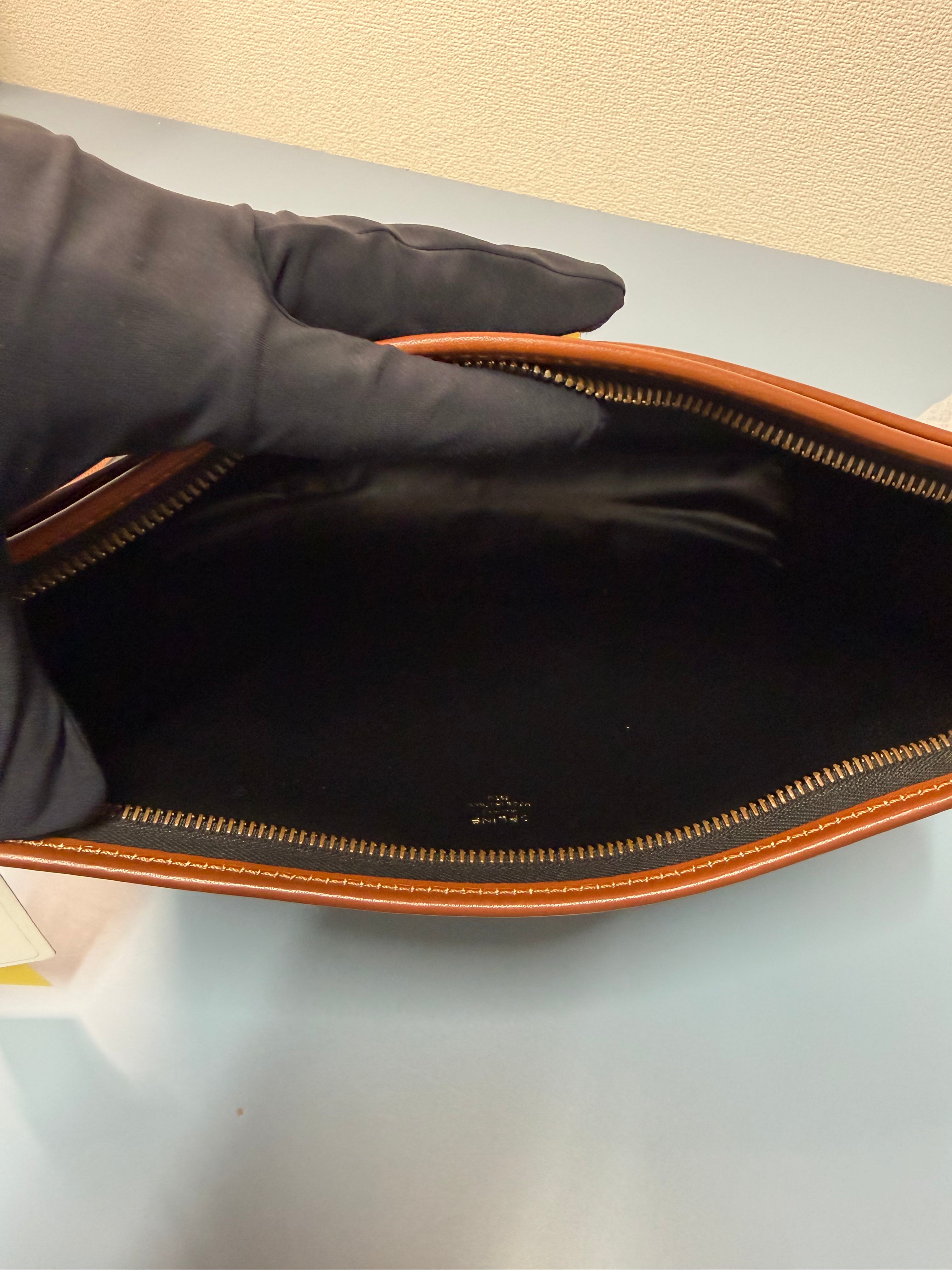 Pochette Vintage di Céline in Pelle Nera